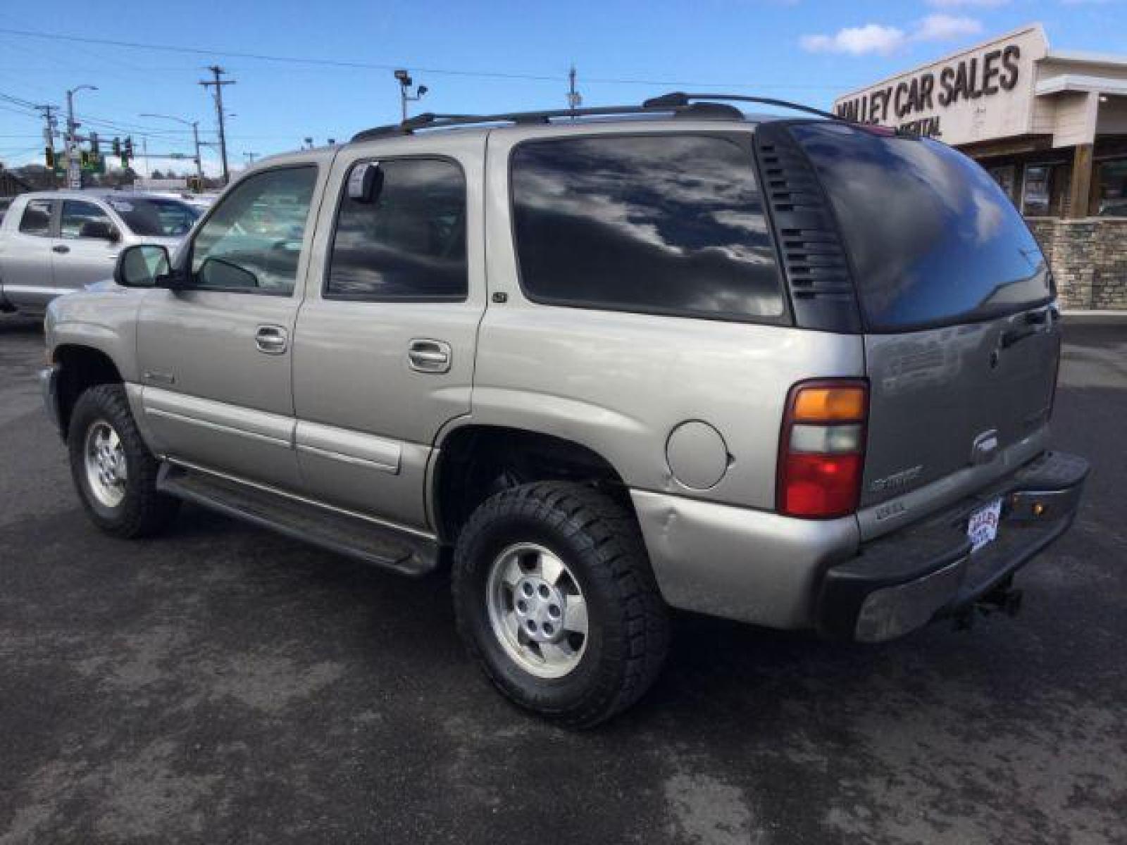2002 Light Pewter Metallic /Tan/Neutral Custom Leather Interior Chevrolet Tahoe 4WD (1GNEK13Z62J) with an 5.3L V8 OHV 16V FFV engine, 4-Speed Automatic transmission, located at 1801 Main Street, Lewiston, 83501, (208) 743-9371, 46.417065, -117.004799 - Photo #2