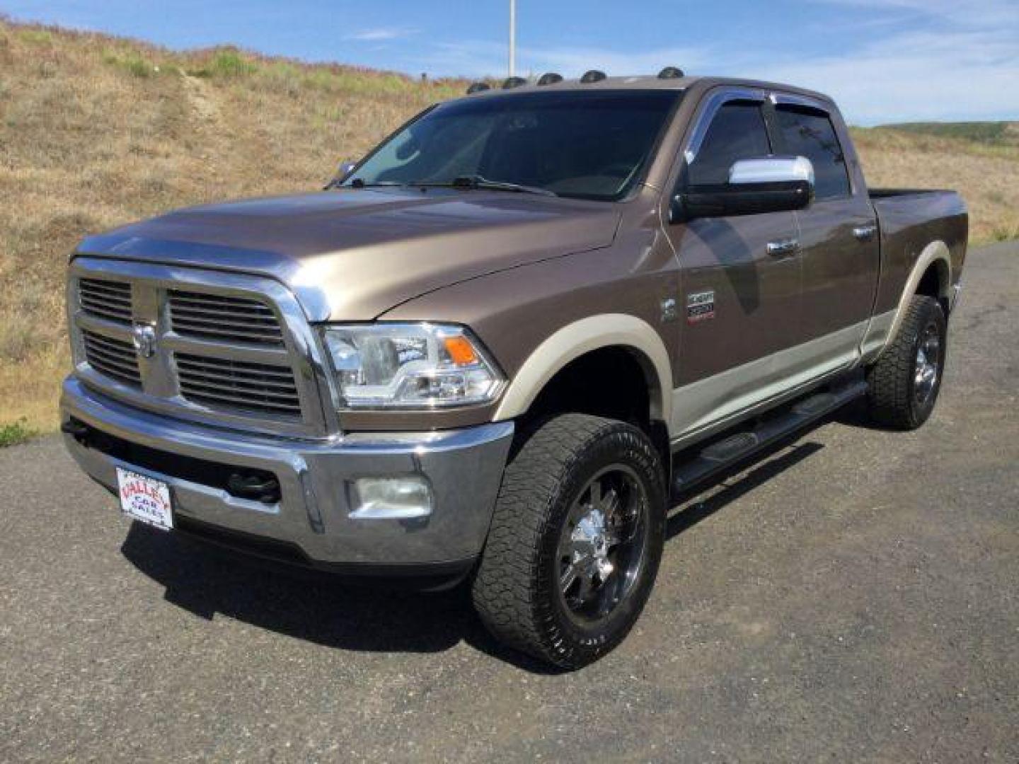 2010 Austin Tan Pearl/Light Graystone Pearl /Light Pebble Beige/Bark Brown Leather Interior RAM 2500 Laramie Crew Cab SWB 4WD (3D7UT2CL7AG) with an 6.7L L6 OHV 24V TURBO DIESEL engine, 6-SPEED AUTOMATIC transmission, located at 1801 Main Street, Lewiston, 83501, (208) 743-9371, 46.417065, -117.004799 - Photo#0