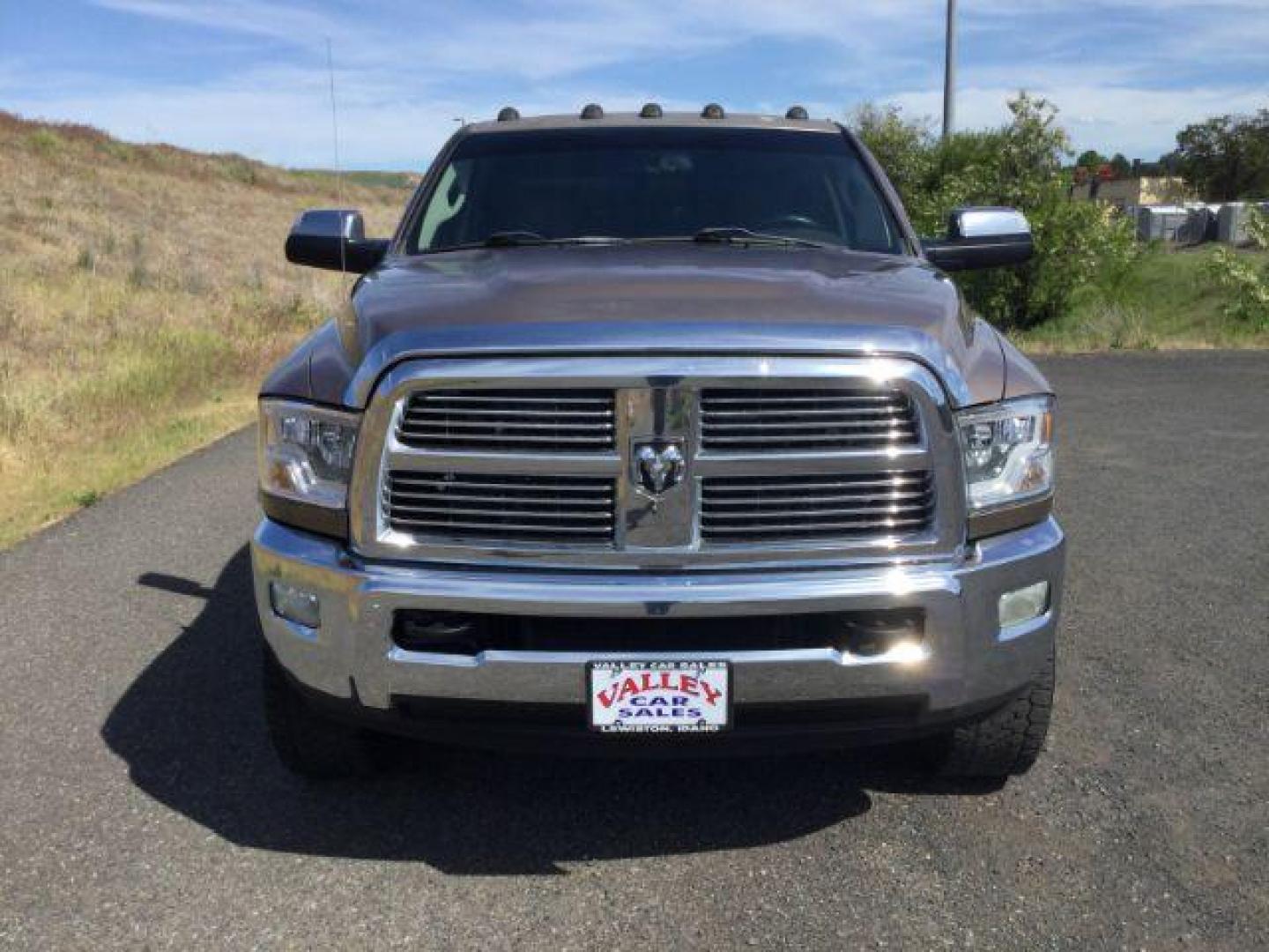 2010 Austin Tan Pearl/Light Graystone Pearl /Light Pebble Beige/Bark Brown Leather Interior RAM 2500 Laramie Crew Cab SWB 4WD (3D7UT2CL7AG) with an 6.7L L6 OHV 24V TURBO DIESEL engine, 6-SPEED AUTOMATIC transmission, located at 1801 Main Street, Lewiston, 83501, (208) 743-9371, 46.417065, -117.004799 - Photo#11