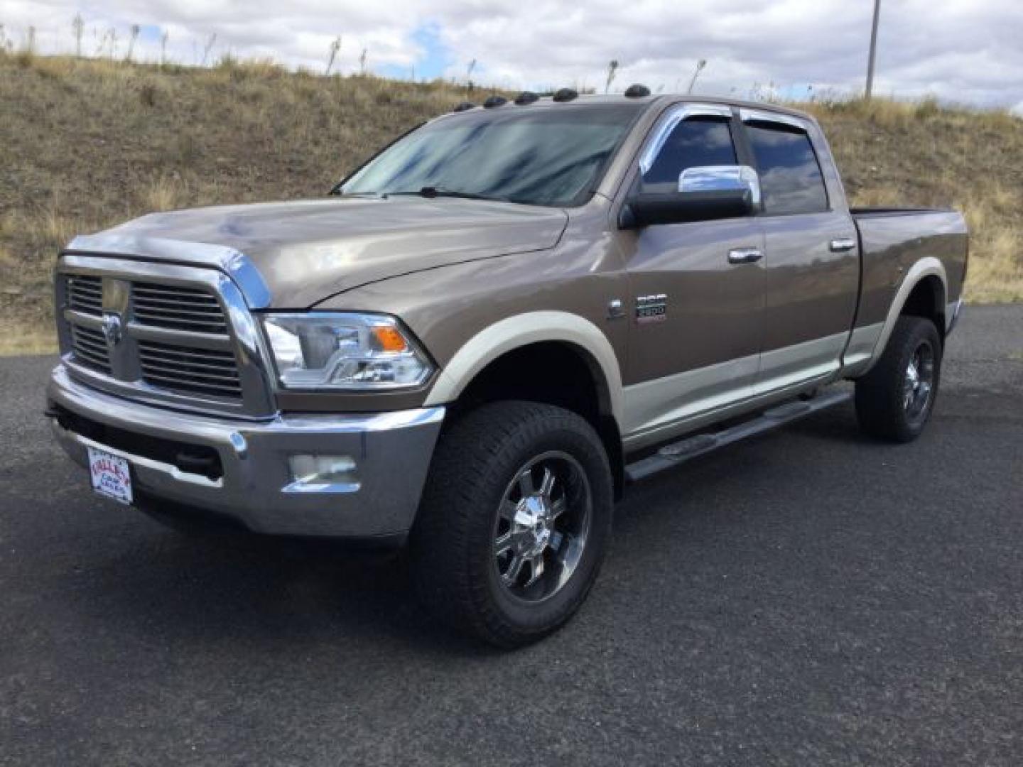 2010 Austin Tan Pearl/Light Graystone Pearl /Light Pebble Beige/Bark Brown Leather Interior RAM 2500 Laramie Crew Cab SWB 4WD (3D7UT2CL7AG) with an 6.7L L6 OHV 24V TURBO DIESEL engine, 6-Speed Automatic transmission, located at 1801 Main Street, Lewiston, 83501, (208) 743-9371, 46.417065, -117.004799- Photo#1