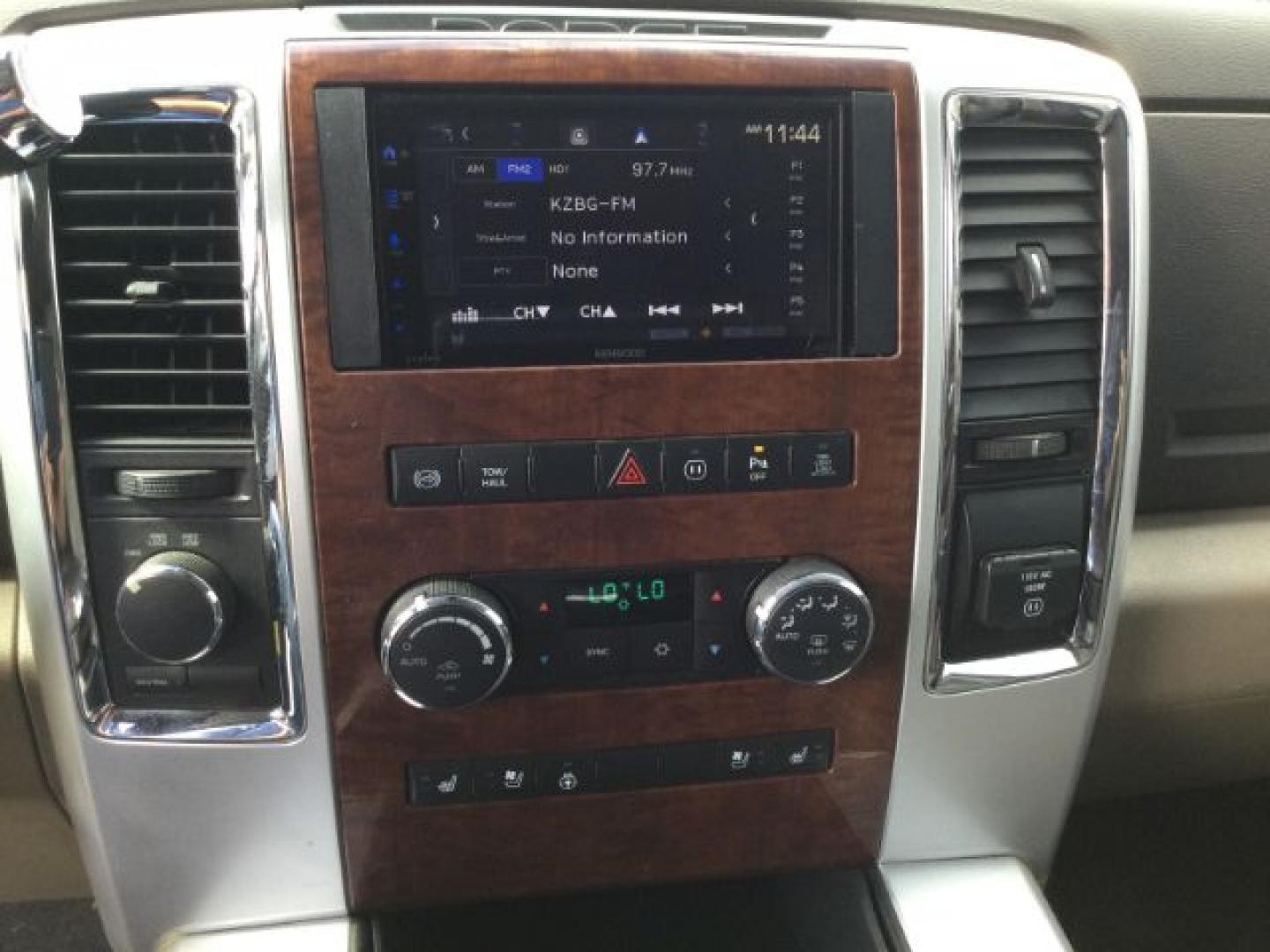 2010 Austin Tan Pearl/Light Graystone Pearl /Light Pebble Beige/Bark Brown Leather Interior RAM 2500 Laramie Crew Cab SWB 4WD (3D7UT2CL7AG) with an 6.7L L6 OHV 24V TURBO DIESEL engine, 6-Speed Automatic transmission, located at 1801 Main Street, Lewiston, 83501, (208) 743-9371, 46.417065, -117.004799- Photo#13