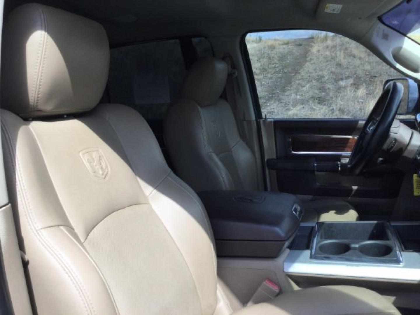 2010 Austin Tan Pearl/Light Graystone Pearl /Light Pebble Beige/Bark Brown Leather Interior RAM 2500 Laramie Crew Cab SWB 4WD (3D7UT2CL7AG) with an 6.7L L6 OHV 24V TURBO DIESEL engine, 6-Speed Automatic transmission, located at 1801 Main Street, Lewiston, 83501, (208) 743-9371, 46.417065, -117.004799- Photo#19
