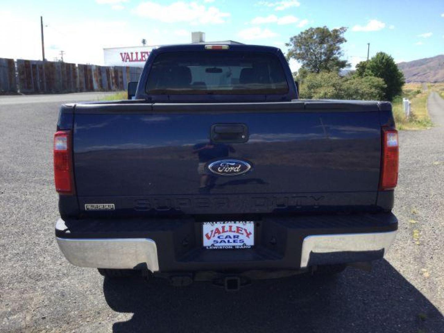 2011 Dark Blue Pearl /Steel Cloth Interior Ford F-350 SD XLT SuperCab 4WD (1FT8X3BT0BE) with an 6.7L V8 OHV 16V DIESEL engine, 6-Speed Automatic transmission, located at 1801 Main Street, Lewiston, 83501, (208) 743-9371, 46.417065, -117.004799 - Photo#6