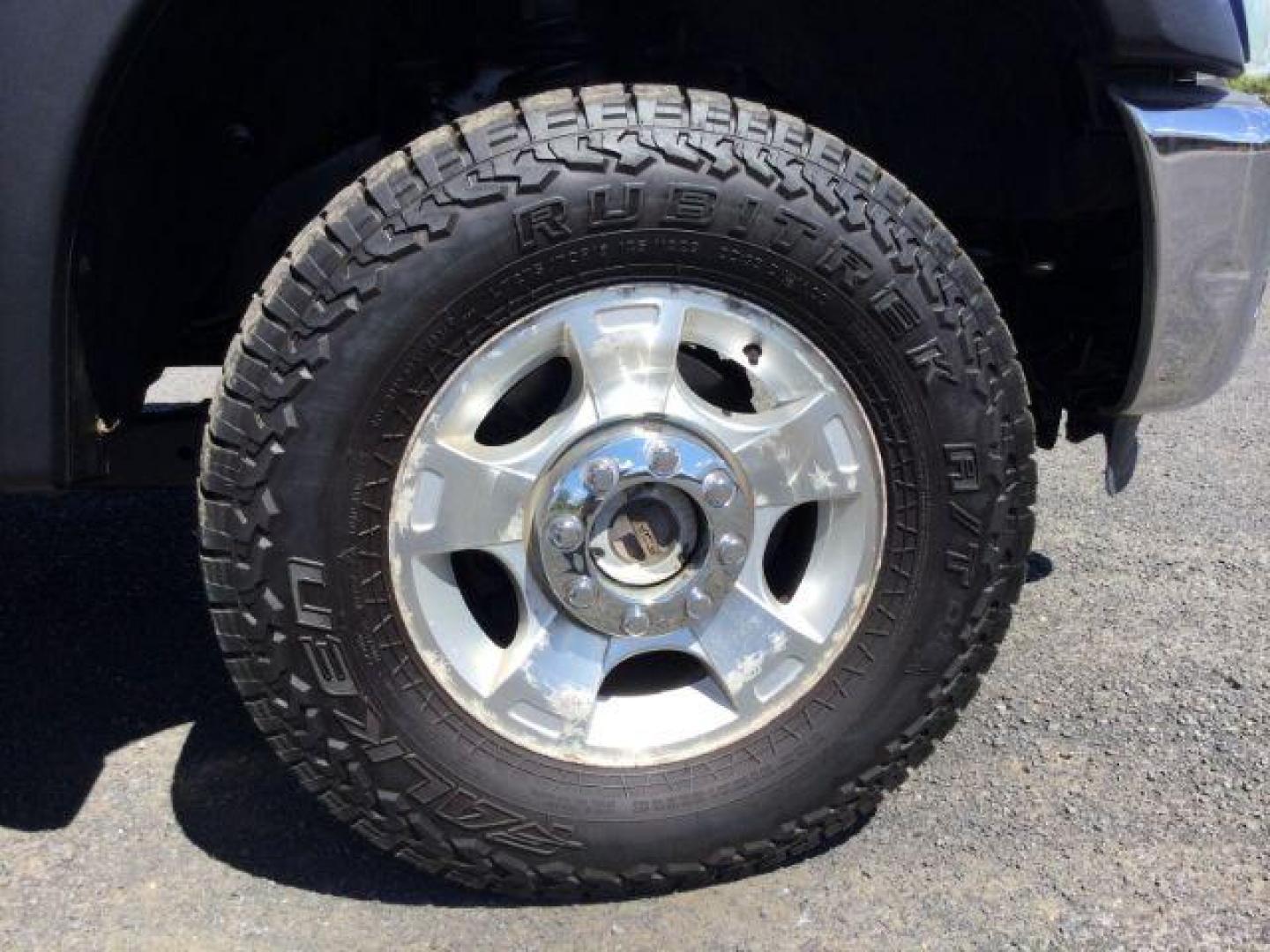 2011 Dark Blue Pearl /Steel Cloth Interior Ford F-350 SD XLT SuperCab 4WD (1FT8X3BT0BE) with an 6.7L V8 OHV 16V DIESEL engine, 6-Speed Automatic transmission, located at 1801 Main Street, Lewiston, 83501, (208) 743-9371, 46.417065, -117.004799 - Photo#17