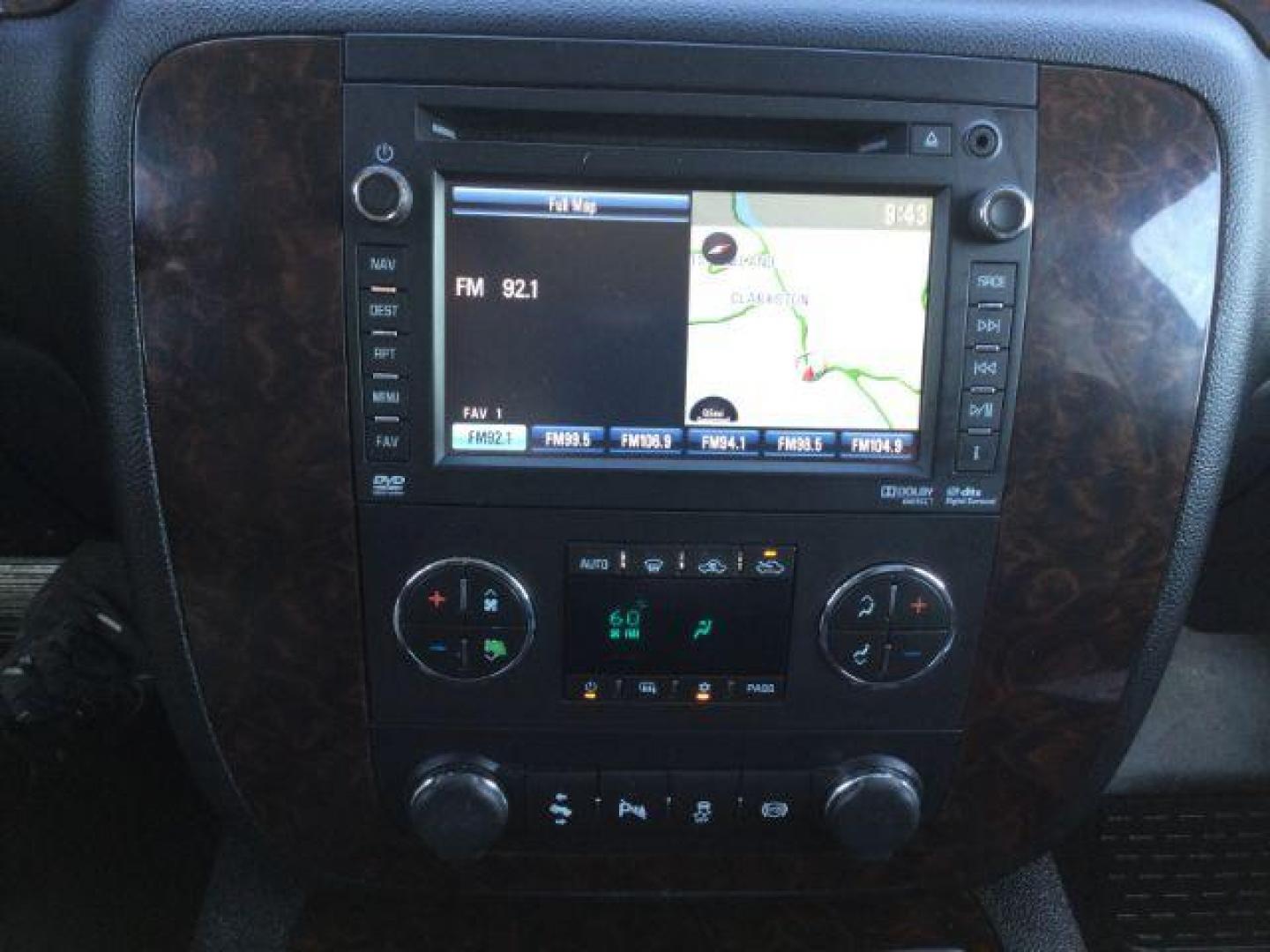 2012 Summit White /Ebony Leather Interior GMC Sierra 2500HD Denali Crew Cab 4WD (1GT125E8XCF) with an 6.6L V8 OHV 32V TURBO DIESEL engine, 6-Speed Automatic transmission, located at 1801 Main Street, Lewiston, 83501, (208) 743-9371, 46.417065, -117.004799 - Photo#18