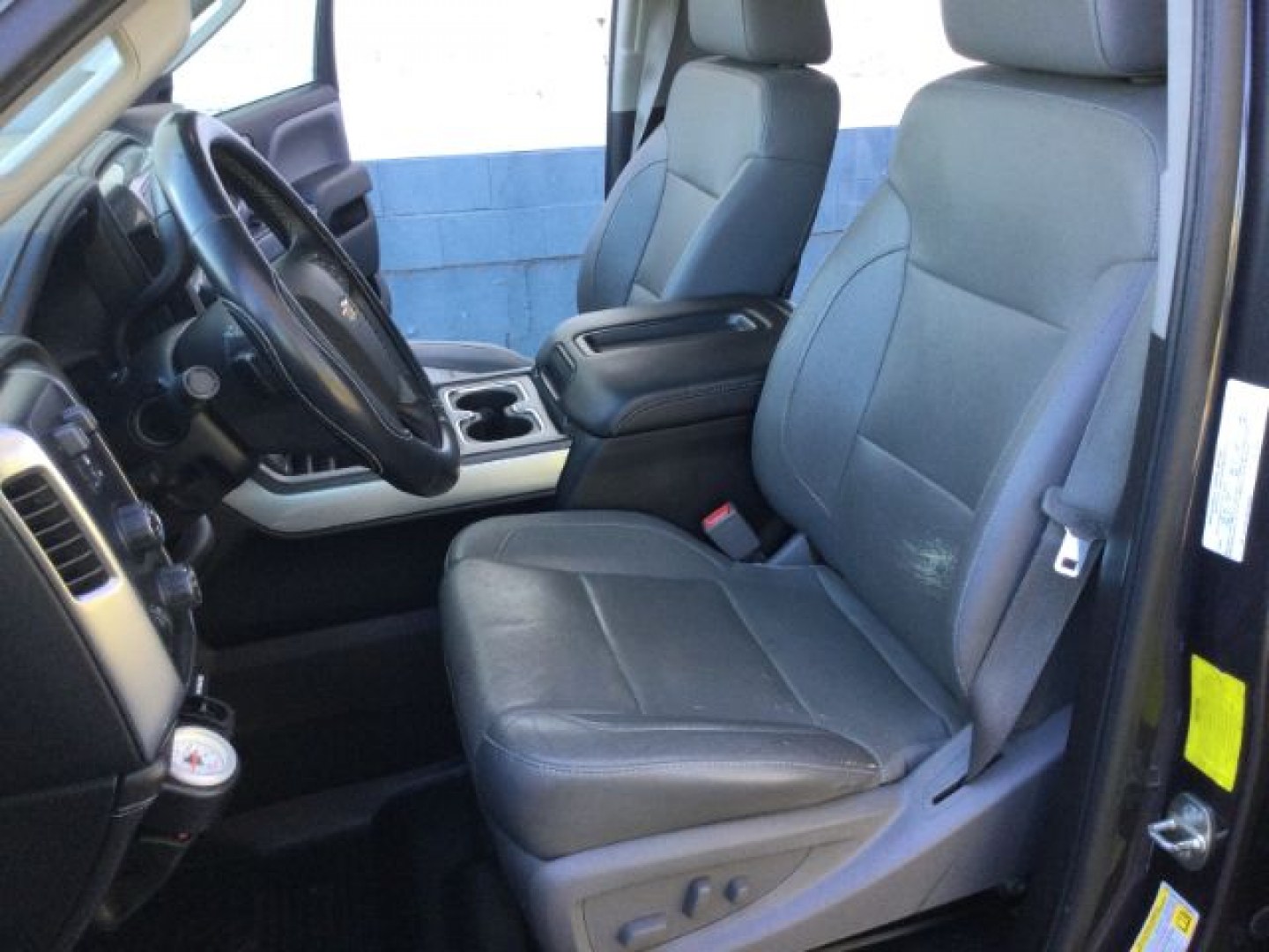 2015 Tungsten Metallic /Jet Black/Dark Ash Chevrolet Silverado 3500HD LTZ Crew Cab 4WD (1GC4K0C80FF) with an 6.6L V8 OHV 32V TURBO DIESEL engine, 6-Speed Automatic transmission, located at 1801 Main Street, Lewiston, 83501, (208) 743-9371, 46.417065, -117.004799- Photo#4