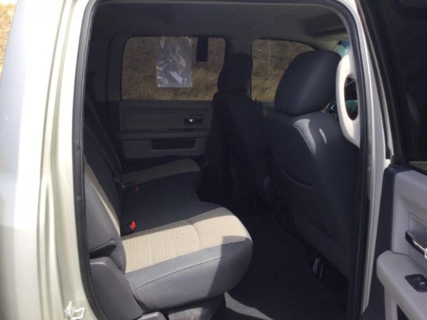 2010 Gold MIst /Black/Gray Cloth RAM 3500 SLT Crew Cab LWB 4WD (3D73Y3CL8AG) with an 6.7L I6 Cummins engine, 6-Speed Automatic transmission, located at 1801 Main Street, Lewiston, 83501, (208) 743-9371, 46.417065, -117.004799- Photo#4
