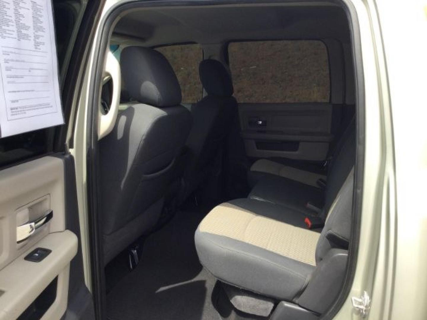 2010 Gold MIst /Black/Gray Cloth RAM 3500 SLT Crew Cab LWB 4WD (3D73Y3CL8AG) with an 6.7L I6 Cummins engine, 6-Speed Automatic transmission, located at 1801 Main Street, Lewiston, 83501, (208) 743-9371, 46.417065, -117.004799- Photo#13
