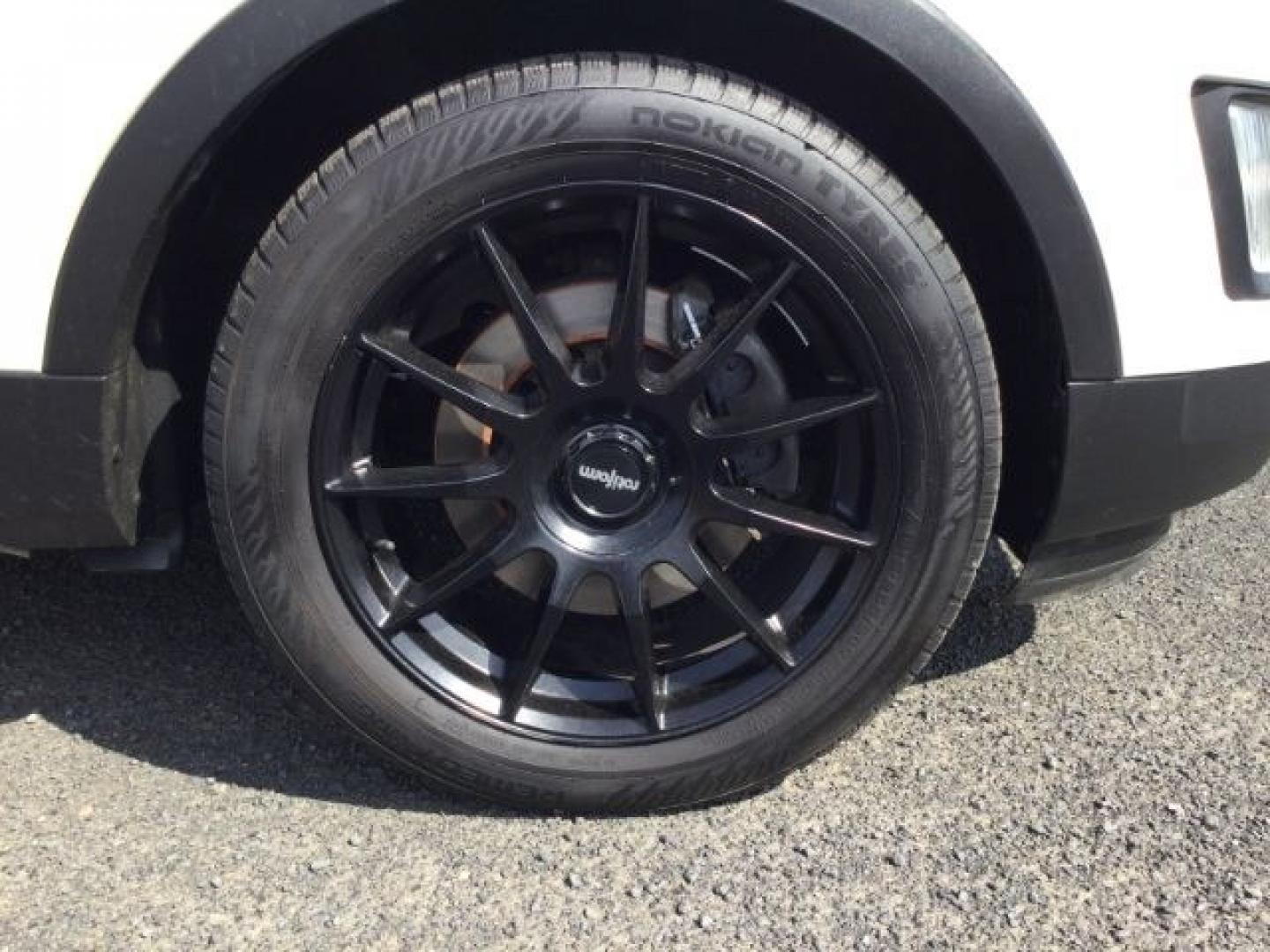 2016 White Platinum Metallic Tri-coat /Ebony Black w/Red Accent Stitching, premium leathe Ford Explorer Sport 4WD (1FM5K8GT1GG) with an 3.5L V6 DOHC 24V engine, 6-Speed Automatic transmission, located at 1801 Main Street, Lewiston, 83501, (208) 743-9371, 46.417065, -117.004799- Photo#19