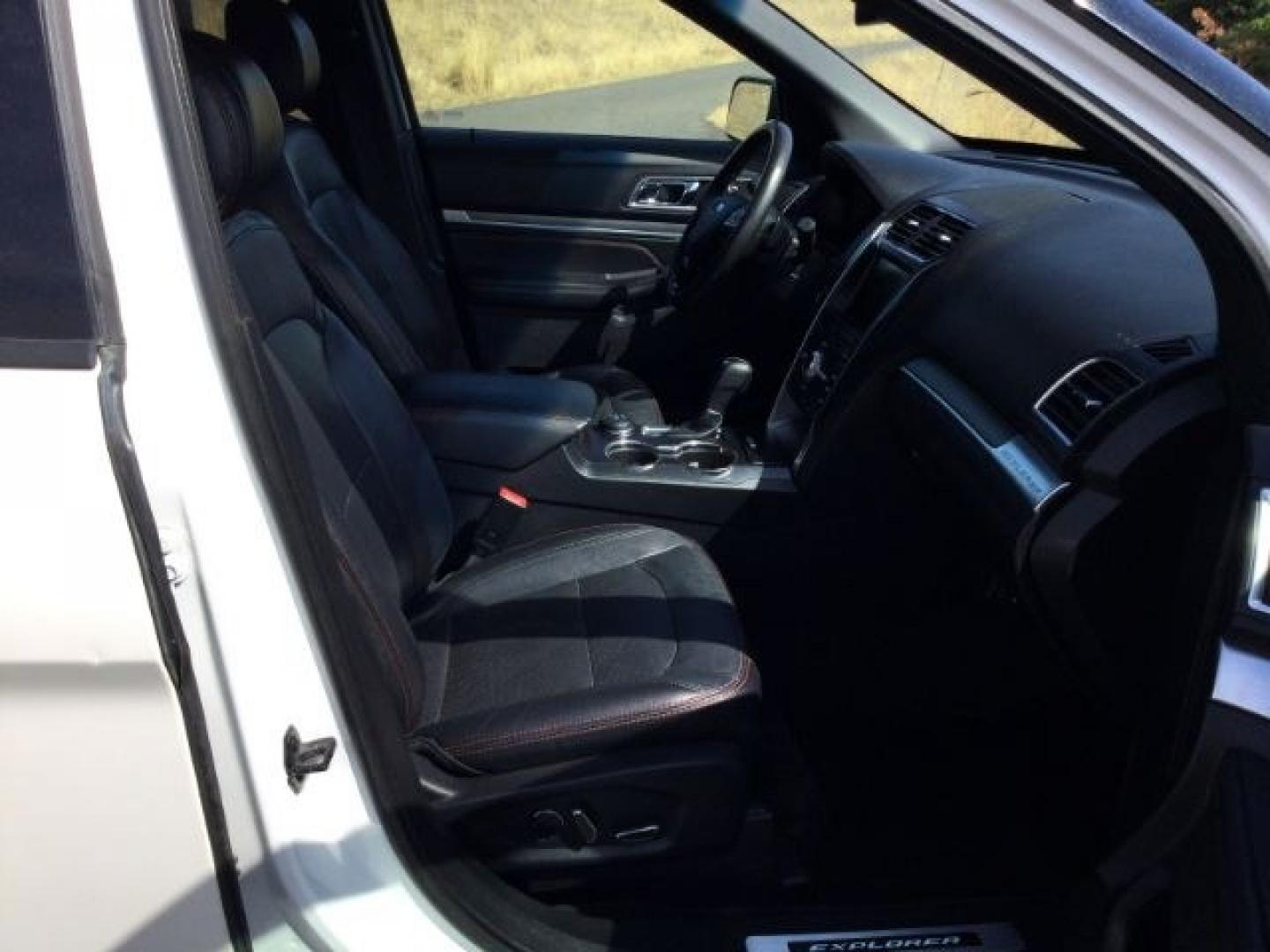 2016 White Platinum Metallic Tri-coat /Ebony Black w/Red Accent Stitching, premium leathe Ford Explorer Sport 4WD (1FM5K8GT1GG) with an 3.5L V6 DOHC 24V engine, 6-Speed Automatic transmission, located at 1801 Main Street, Lewiston, 83501, (208) 743-9371, 46.417065, -117.004799- Photo#21