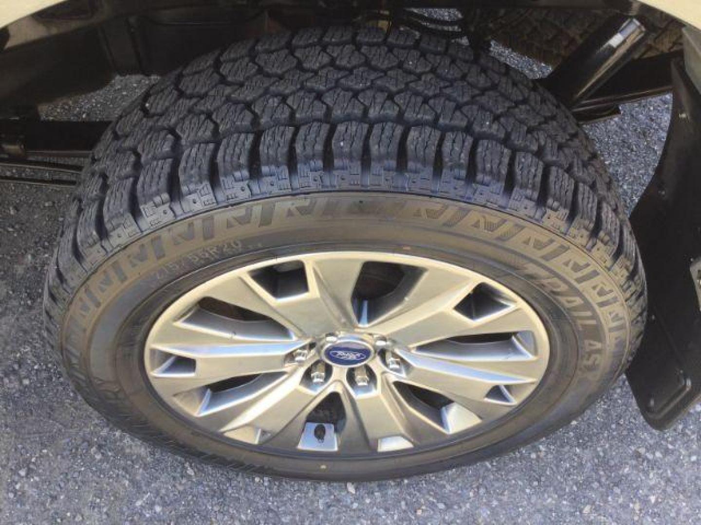 2016 Magnetic Metallic /Black, leather/sueded microfiber Ford F-150 Lariat SuperCrew 5.5-ft. Bed 4WD (1FTEW1EG4GF) with an 3.5L V6 TURBO engine, 6-Speed Automatic transmission, located at 1801 Main Street, Lewiston, 83501, (208) 743-9371, 46.417065, -117.004799 - Photo#20