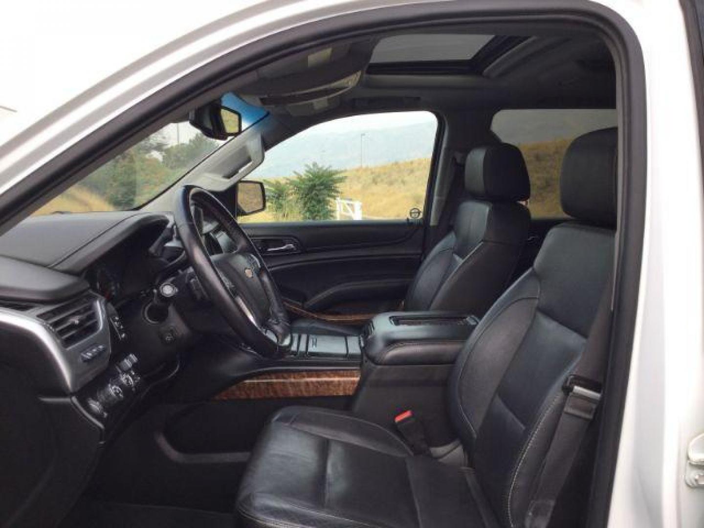 2016 Summit White /Jet Black, premium leather Chevrolet Suburban LTZ 4WD (1GNSKJKC6GR) with an 5.3L V8 OHV 16V engine, 6-Speed Automatic transmission, located at 1801 Main Street, Lewiston, 83501, (208) 743-9371, 46.417065, -117.004799 - Photo#4