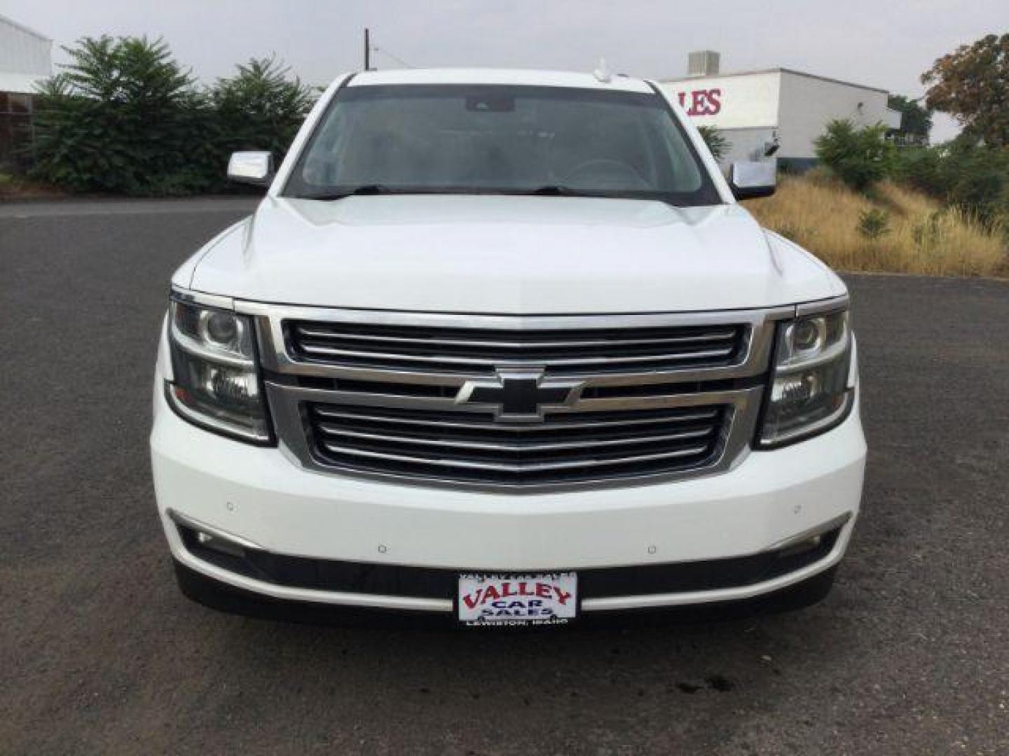 2016 Summit White /Jet Black, premium leather Chevrolet Suburban LTZ 4WD (1GNSKJKC6GR) with an 5.3L V8 OHV 16V engine, 6-Speed Automatic transmission, located at 1801 Main Street, Lewiston, 83501, (208) 743-9371, 46.417065, -117.004799 - Photo#7