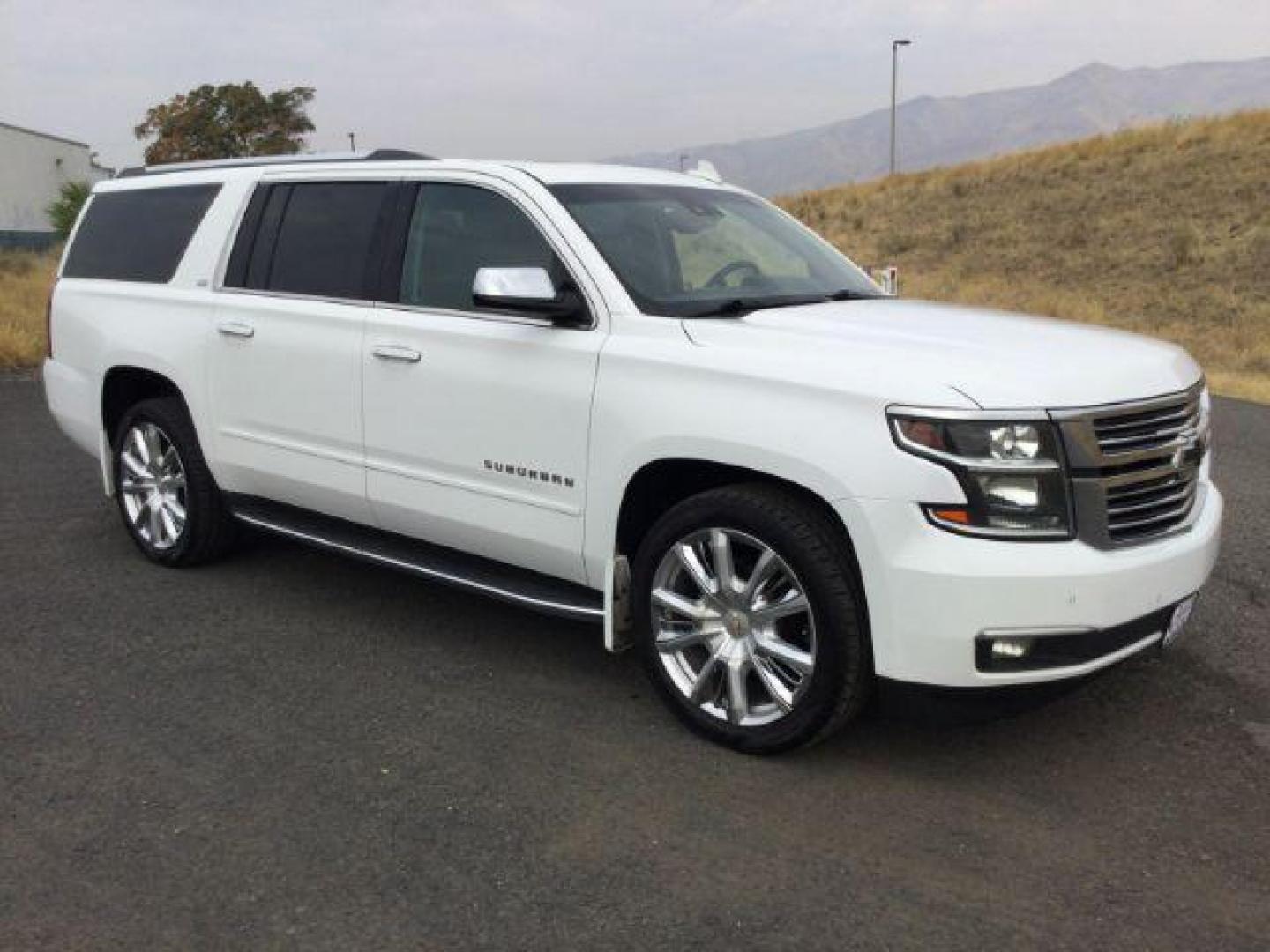 2016 Summit White /Jet Black, premium leather Chevrolet Suburban LTZ 4WD (1GNSKJKC6GR) with an 5.3L V8 OHV 16V engine, 6-Speed Automatic transmission, located at 1801 Main Street, Lewiston, 83501, (208) 743-9371, 46.417065, -117.004799 - Photo#8