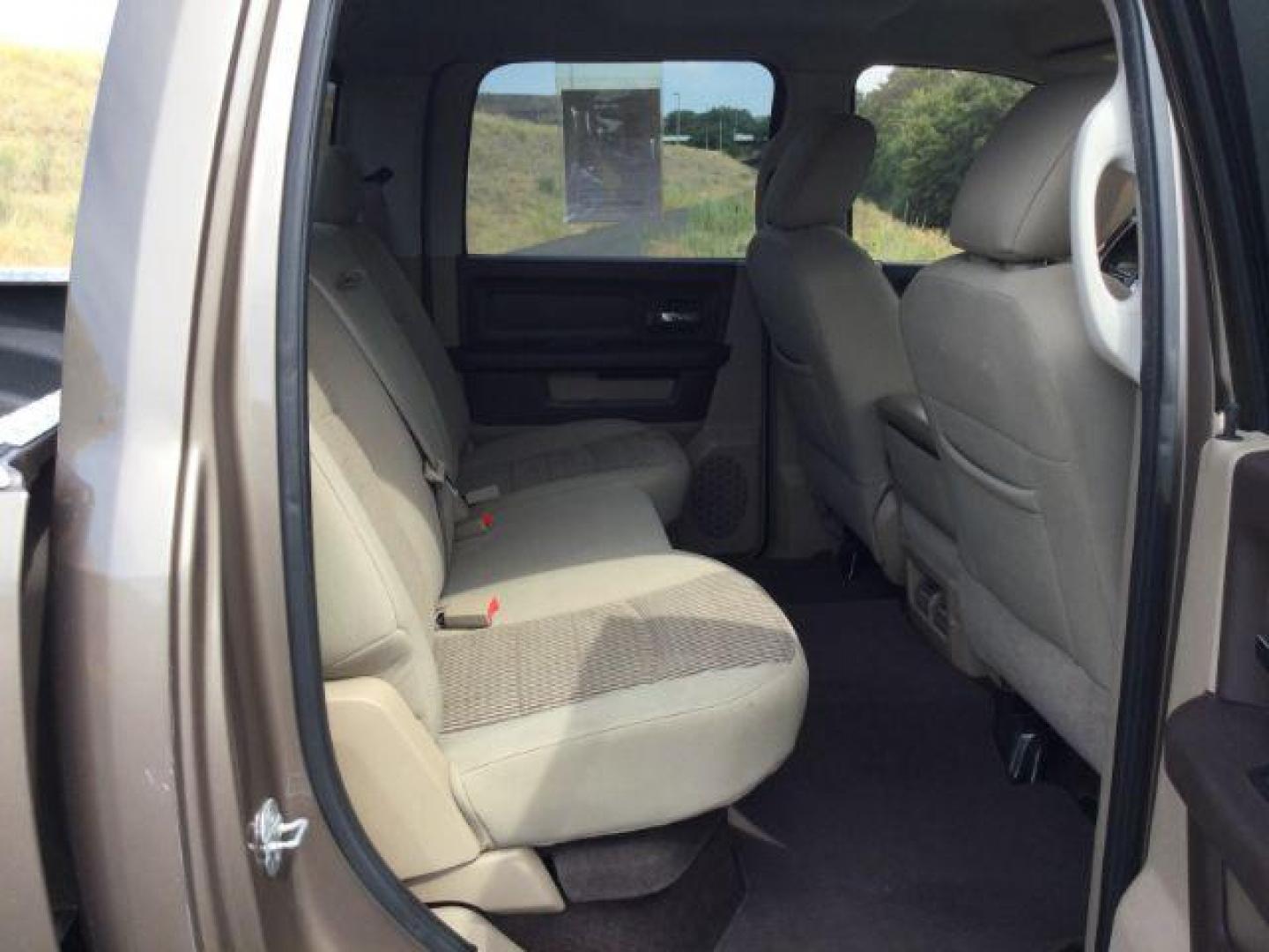 2010 Austin Tan Pearl /Light Pebble Beige/Bark Brown Cloth Interior RAM 2500 SLT Crew Cab SWB 4WD (3D7TT2CT2AG) with an 5.7L V8 OHV 16V engine, 5-Speed Automatic transmission, located at 1801 Main Street, Lewiston, 83501, (208) 743-9371, 46.417065, -117.004799 - Photo#17