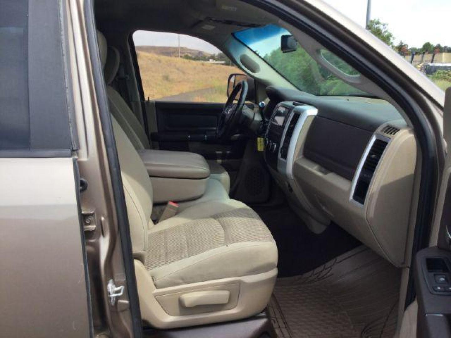 2010 Austin Tan Pearl /Light Pebble Beige/Bark Brown Cloth Interior RAM 2500 SLT Crew Cab SWB 4WD (3D7TT2CT2AG) with an 5.7L V8 OHV 16V engine, 5-Speed Automatic transmission, located at 1801 Main Street, Lewiston, 83501, (208) 743-9371, 46.417065, -117.004799 - Photo#18