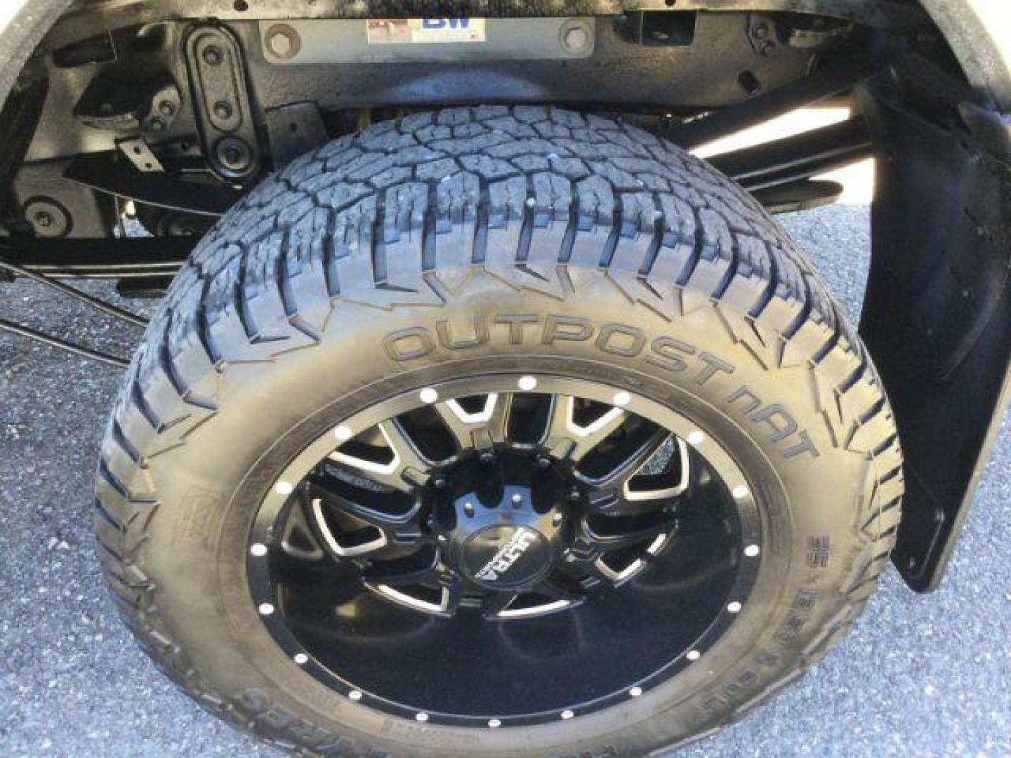 2017 Magnetic Metallic Ford F-250 SD XLT Crew Cab 4WD (1FT7W2BT0HE) with an 6.7L V8 OHV 16V DIESEL engine, 6-Speed Automatic transmission, located at 1801 Main Street, Lewiston, 83501, (208) 743-9371, 46.417065, -117.004799 - Photo#19