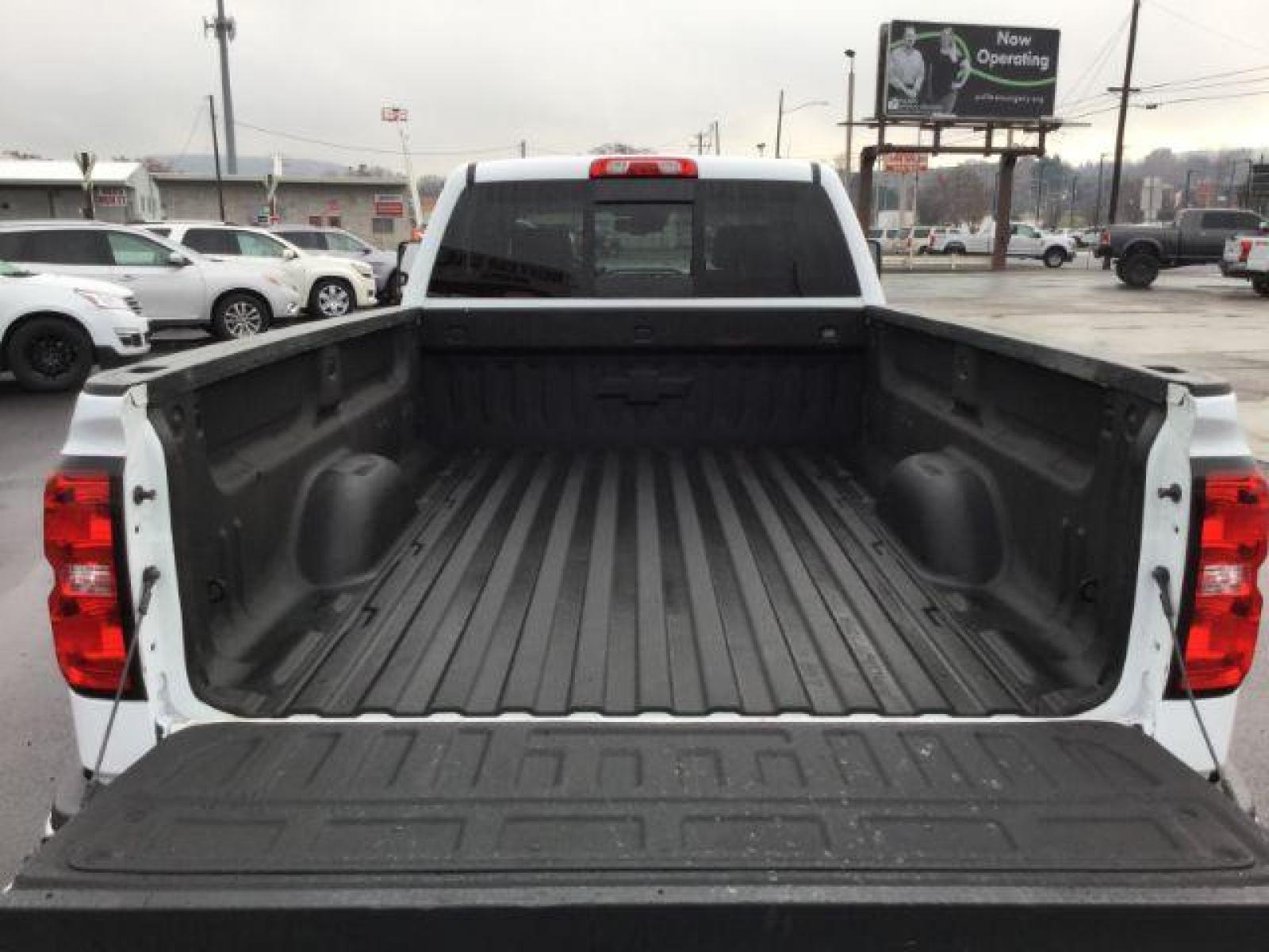 2018 Summit White /Jet Black, leather Chevrolet Silverado 3500HD LTZ Crew Cab Long Box 4WD (1GC4K0EY2JF) with an 6.6L V8 OHV 32V TURBO DIESEL engine, 6-Speed Automatic transmission, located at 1801 Main Street, Lewiston, 83501, (208) 743-9371, 46.417065, -117.004799 - Photo #12
