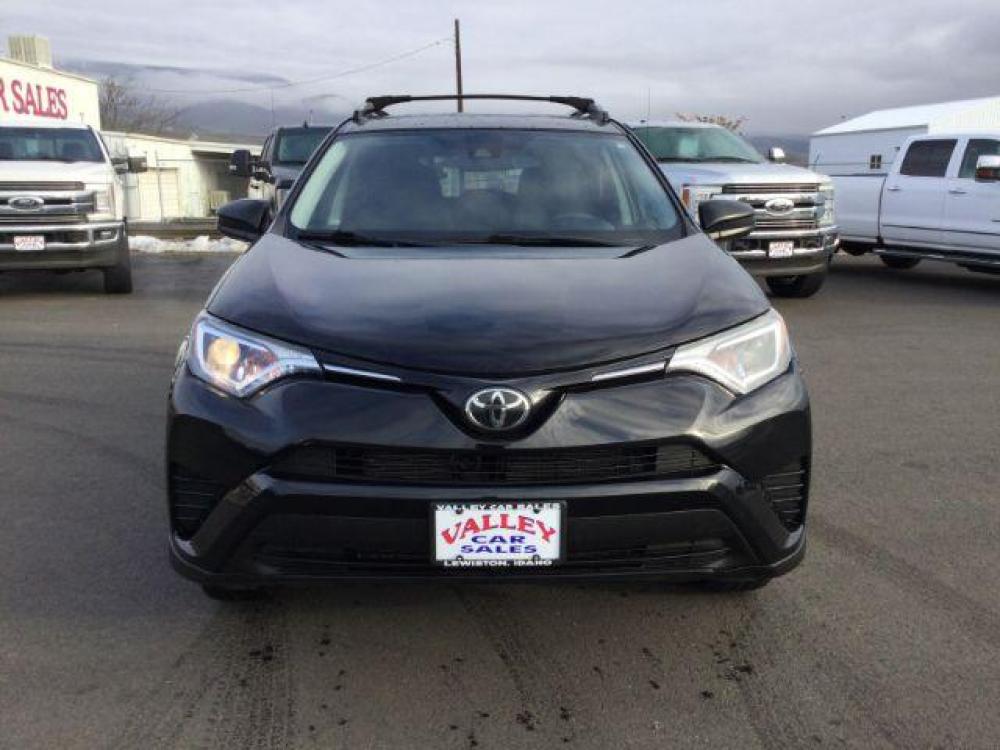 2017 Black /Black, cloth Toyota RAV4 LE AWD (2T3BFREVXHW) with an 2.5L L4 DOHC 16V engine, 6-Speed Automatic transmission, located at 1801 Main Street, Lewiston, 83501, (208) 743-9371, 46.417065, -117.004799 - Photo #5