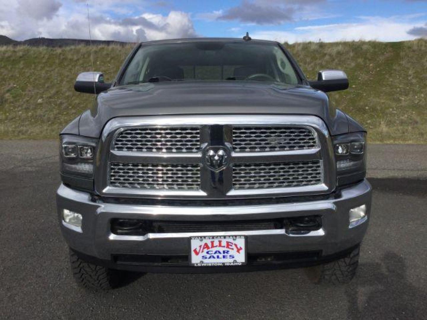 2013 Mineral Gray Metallic CC /Black RAM 2500 Laramie Crew Cab SWB 4WD (3C6UR5FL7DG) with an 6.7L L6 OHV 24V TURBO DIESEL engine, 6-Speed Automatic transmission, located at 1801 Main Street, Lewiston, 83501, (208) 743-9371, 46.417065, -117.004799 - Photo#13