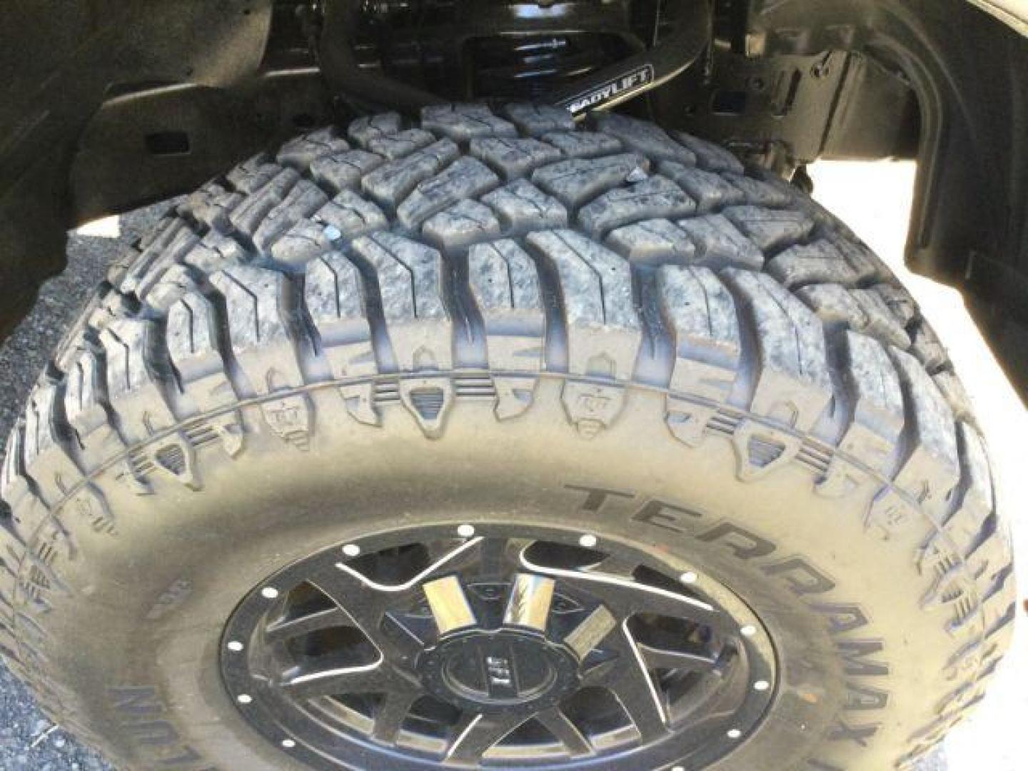 2017 Granite Crystal Metallic Clear Coat /Black/Diesel Gray, cloth RAM 1500 Tradesman Crew Cab LWB 4WD (1C6RR7ST9HS) with an 5.7L V8 OHV 16V engine, 8-Speed Automatic transmission, located at 1801 Main Street, Lewiston, 83501, (208) 743-9371, 46.417065, -117.004799 - Photo#15
