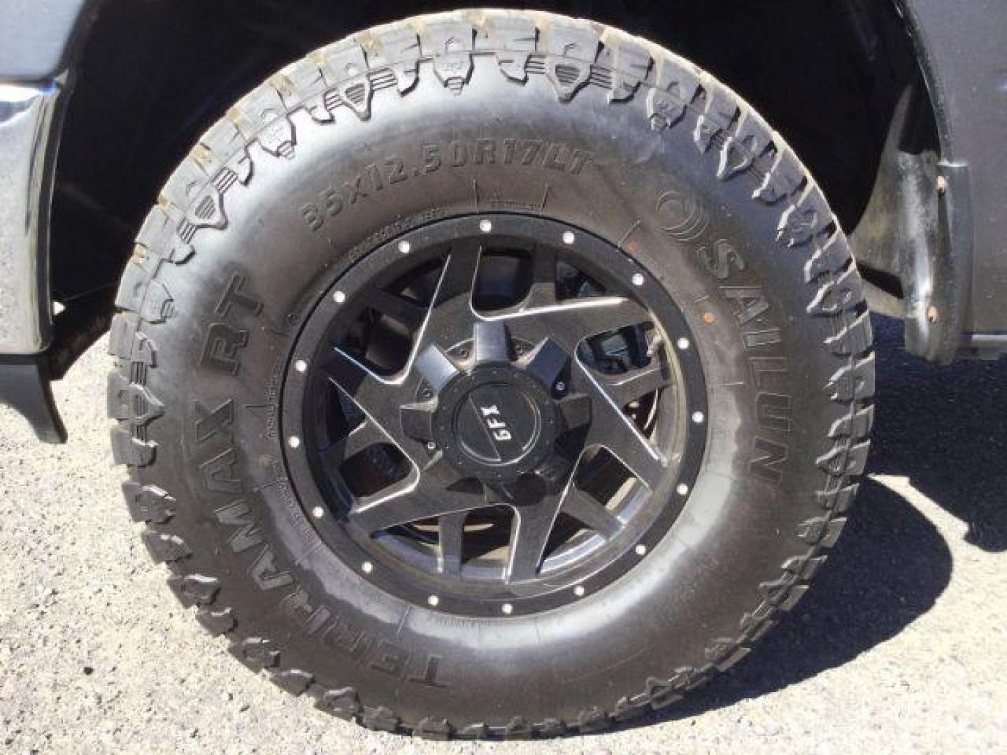 2017 Granite Crystal Metallic Clear Coat /Black/Diesel Gray, cloth RAM 1500 Tradesman Crew Cab LWB 4WD (1C6RR7ST9HS) with an 5.7L V8 OHV 16V engine, 8-Speed Automatic transmission, located at 1801 Main Street, Lewiston, 83501, (208) 743-9371, 46.417065, -117.004799 - Photo#16