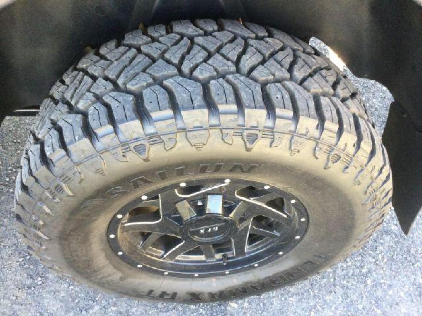 2017 Granite Crystal Metallic Clear Coat /Black/Diesel Gray, cloth RAM 1500 Tradesman Crew Cab LWB 4WD (1C6RR7ST9HS) with an 5.7L V8 OHV 16V engine, 8-Speed Automatic transmission, located at 1801 Main Street, Lewiston, 83501, (208) 743-9371, 46.417065, -117.004799 - Photo#19