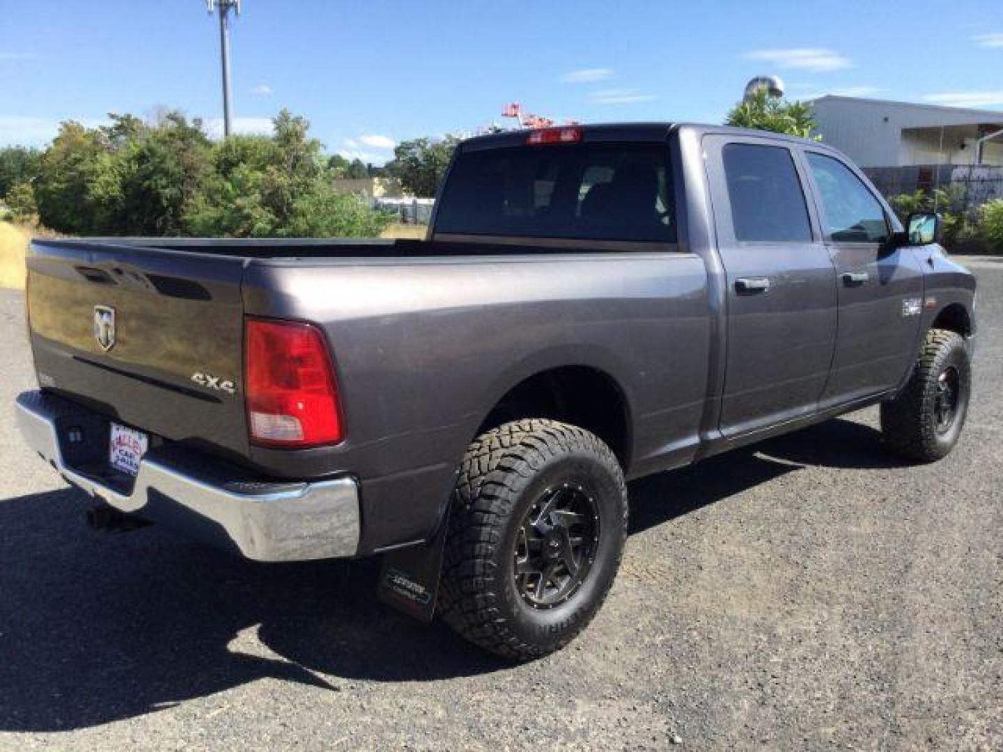 2017 Granite Crystal Metallic Clear Coat /Black/Diesel Gray, cloth RAM 1500 Tradesman Crew Cab LWB 4WD (1C6RR7ST9HS) with an 5.7L V8 OHV 16V engine, 8-Speed Automatic transmission, located at 1801 Main Street, Lewiston, 83501, (208) 743-9371, 46.417065, -117.004799 - Photo#20