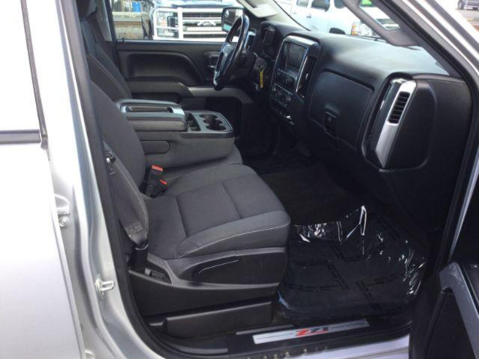 2015 SILVER /Dark Ash Seats w/Jet Black Interior Accents, cloth Chevrolet Silverado 1500 LT Double Cab 4WD (1GCVKREC3FZ) with an 5.3L V8 OHV 16V engine, 6-Speed Automatic transmission, located at 1801 Main Street, Lewiston, 83501, (208) 743-9371, 46.417065, -117.004799 - Photo #16