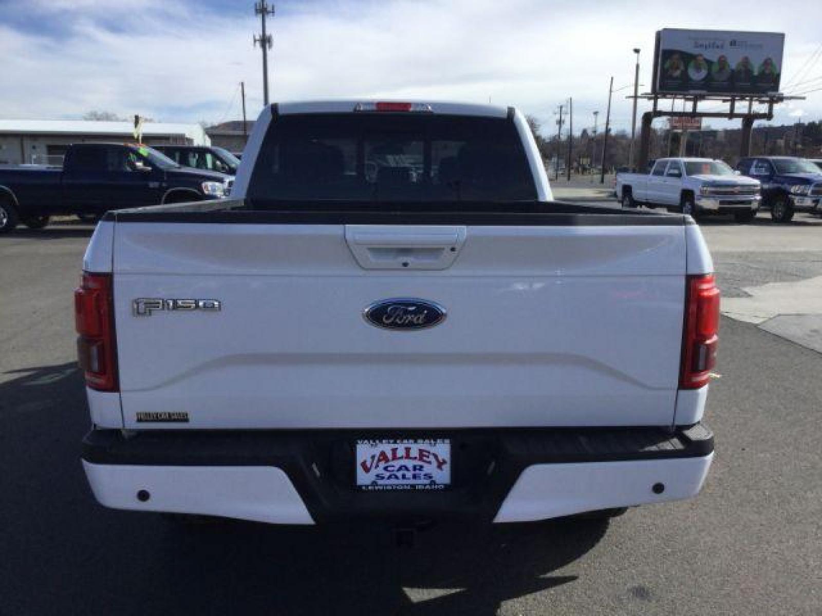 2015 Oxford White /black leather Ford F-150 Lariat SuperCrew 6.5-ft. Bed 4WD (1FTFW1EG7FF) with an 3.5 V6 engine, 6-Speed Automatic transmission, located at 1801 Main Street, Lewiston, 83501, (208) 743-9371, 46.417065, -117.004799 - Photo #17