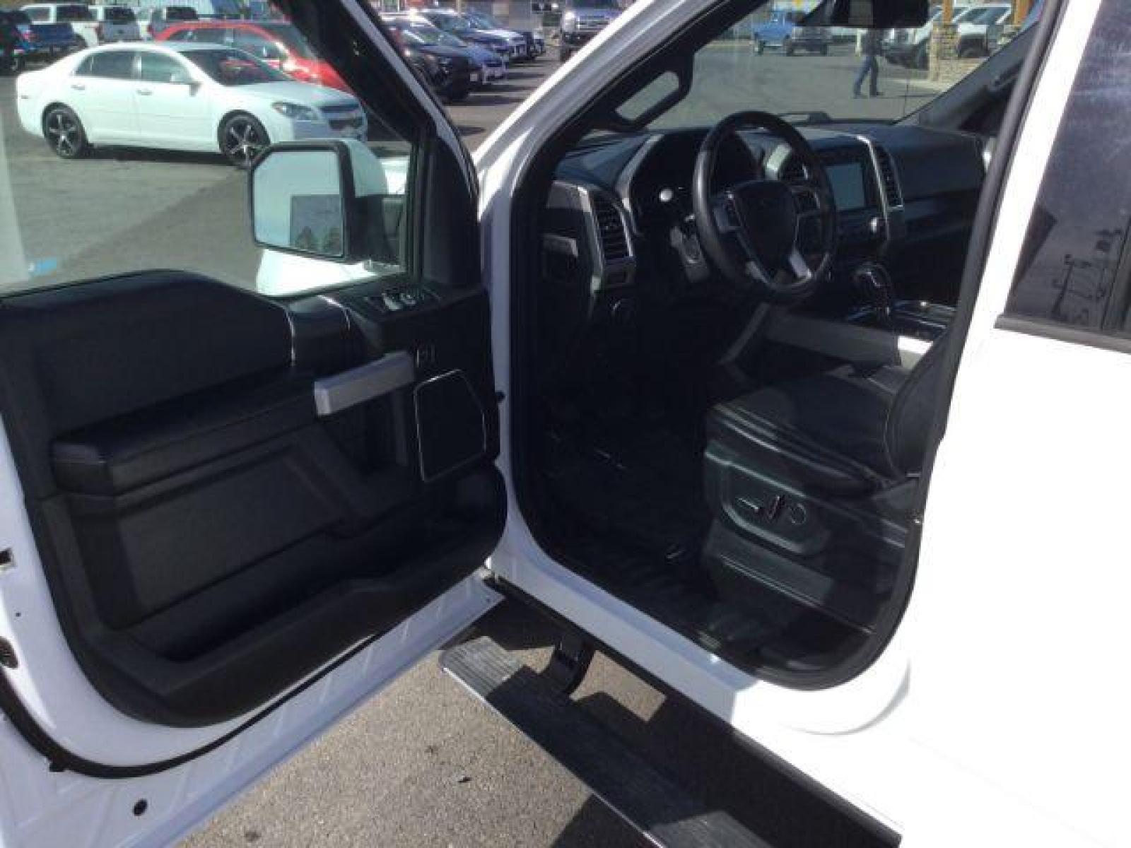 2015 Oxford White /black leather Ford F-150 Lariat SuperCrew 6.5-ft. Bed 4WD (1FTFW1EG7FF) with an 3.5 V6 engine, 6-Speed Automatic transmission, located at 1801 Main Street, Lewiston, 83501, (208) 743-9371, 46.417065, -117.004799 - Photo #21