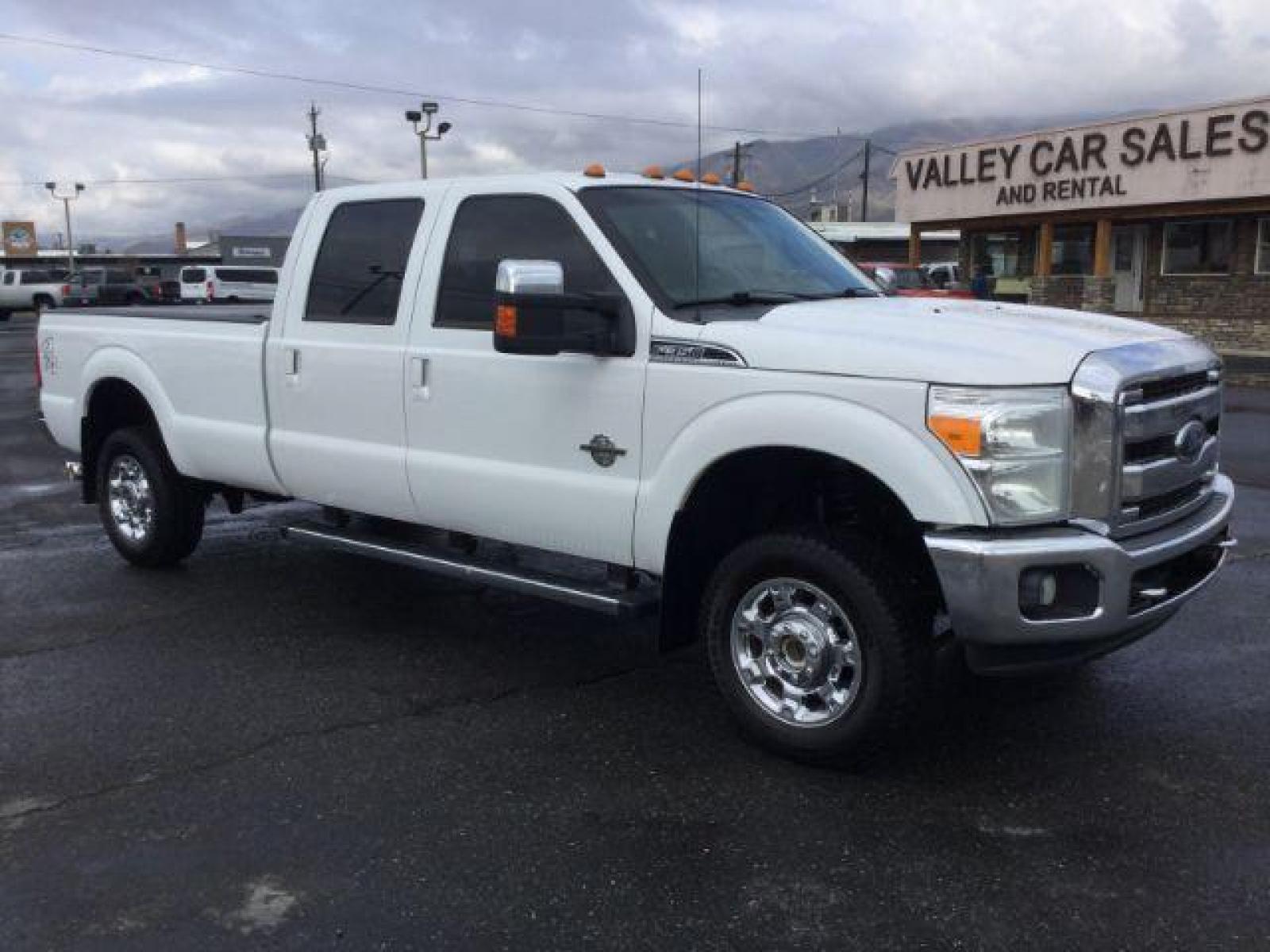 2014 Oxford White /BLACK LEATHER Ford F-350 SD Lariat Crew Cab Long Bed 4WD (1FT8W3BT2EE) with an 6.7L V8 OHV 16V DIESEL engine, 6-Speed Automatic transmission, located at 1801 Main Street, Lewiston, 83501, (208) 743-9371, 46.417065, -117.004799 - Photo #14