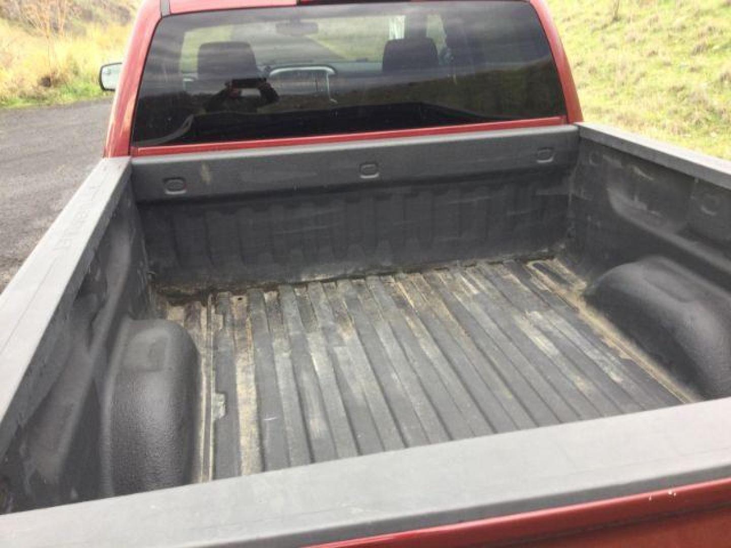 2014 Deep Ruby Metallic /Jet Black Chevrolet Silverado 1500 1LT Crew Cab 4WD (3GCUKREC4EG) with an 5.3L V8 OHV 16V engine, 6-Speed Automatic transmission, located at 1801 Main Street, Lewiston, 83501, (208) 743-9371, 46.417065, -117.004799 - Photo#8