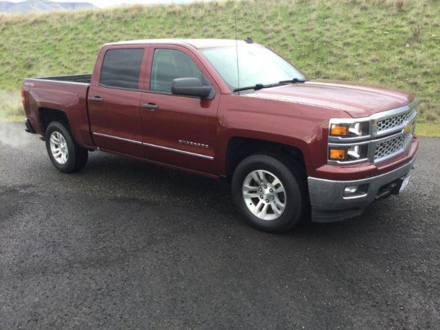 2014 Deep Ruby Metallic /Jet Black Chevrolet Silverado 1500 1LT Crew Cab 4WD (3GCUKREC4EG) with an 5.3L V8 OHV 16V engine, 6-Speed Automatic transmission, located at 1801 Main Street, Lewiston, 83501, (208) 743-9371, 46.417065, -117.004799 - Photo#10