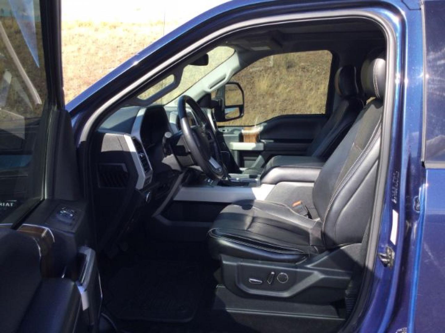 2018 Blue Jeans Metallic /Black, leather Ford F-150 Lariat SuperCrew 5.5-ft. Bed 4WD (1FTEW1E50JF) with an 5.0L V8 OHV 32V engine, 10-speed automatic transmission, located at 1801 Main Street, Lewiston, 83501, (208) 743-9371, 46.417065, -117.004799- Photo#3