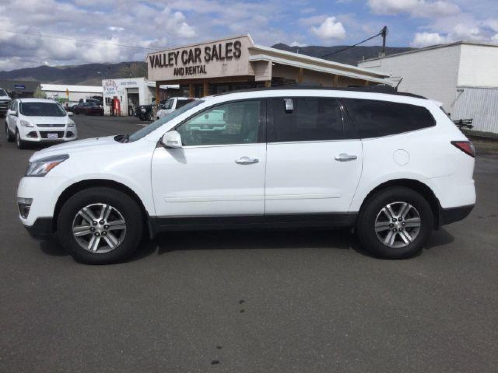 2017 Summit White Chevrolet Traverse 2LT AWD (1GNKVHKD6HJ) with an 3.6L V6 DOHC 24V engine, 6-Speed Automatic transmission, located at 1801 Main Street, Lewiston, 83501, (208) 743-9371, 46.417065, -117.004799 - Photo #1