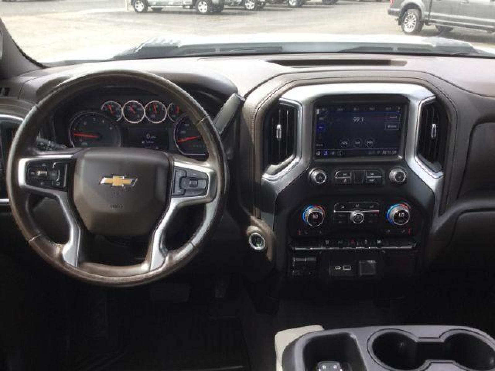 2020 Summit White /Gideon/Very Dark Atmosphere, leather Chevrolet Silverado 2500HD LT Crew Cab Long Box 4WD (1GC4YNEY5LF) with an 6.6L V8 OHV 16V DIESEL engine, 6-Speed Automatic transmission, located at 1801 Main Street, Lewiston, 83501, (208) 743-9371, 46.417065, -117.004799 - Photo #22