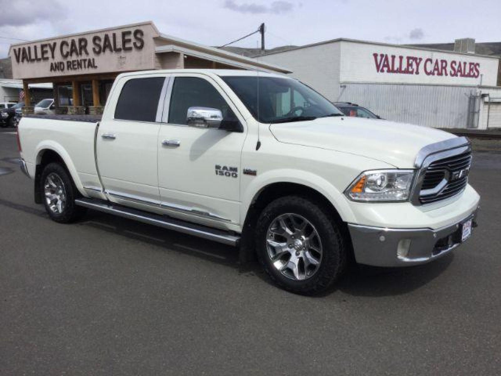 2018 Pearl White Clearcoat /BLACK LEATHER RAM 1500 Limited Crew Cab LWB 4WD (1C6RR7WT1JS) with an 5.7L V8 OHV 16V engine, 8-Speed Automatic transmission, located at 1801 Main Street, Lewiston, 83501, (208) 743-9371, 46.417065, -117.004799 - Photo #8
