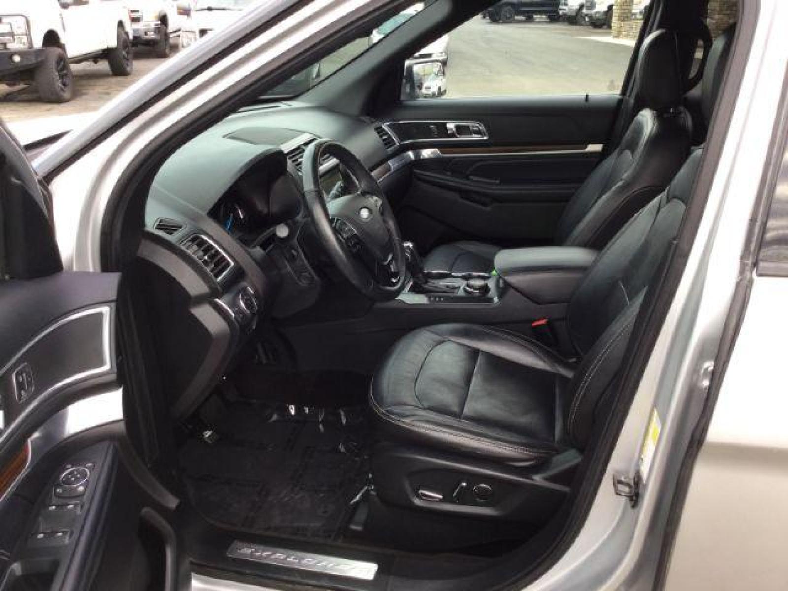 2018 silver /black leather Ford Explorer Limited 4WD (1FM5K8F83JG) with an 3.5L V6 DOHC 24V engine, 6-Speed Automatic transmission, located at 1801 Main Street, Lewiston, 83501, (208) 743-9371, 46.417065, -117.004799 - Photo #5