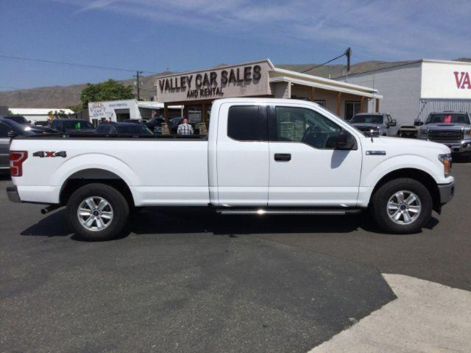 2020 Oxford White /Dark Earth Gray, cloth Ford F-150 XLT SuperCab 8-ft. Bed 4WD (1FTFX1E45LK) with an 3.5L V6 DOHC 24V engine, 6-Speed Automatic transmission, located at 1801 Main Street, Lewiston, 83501, (208) 743-9371, 46.417065, -117.004799 - Photo #20