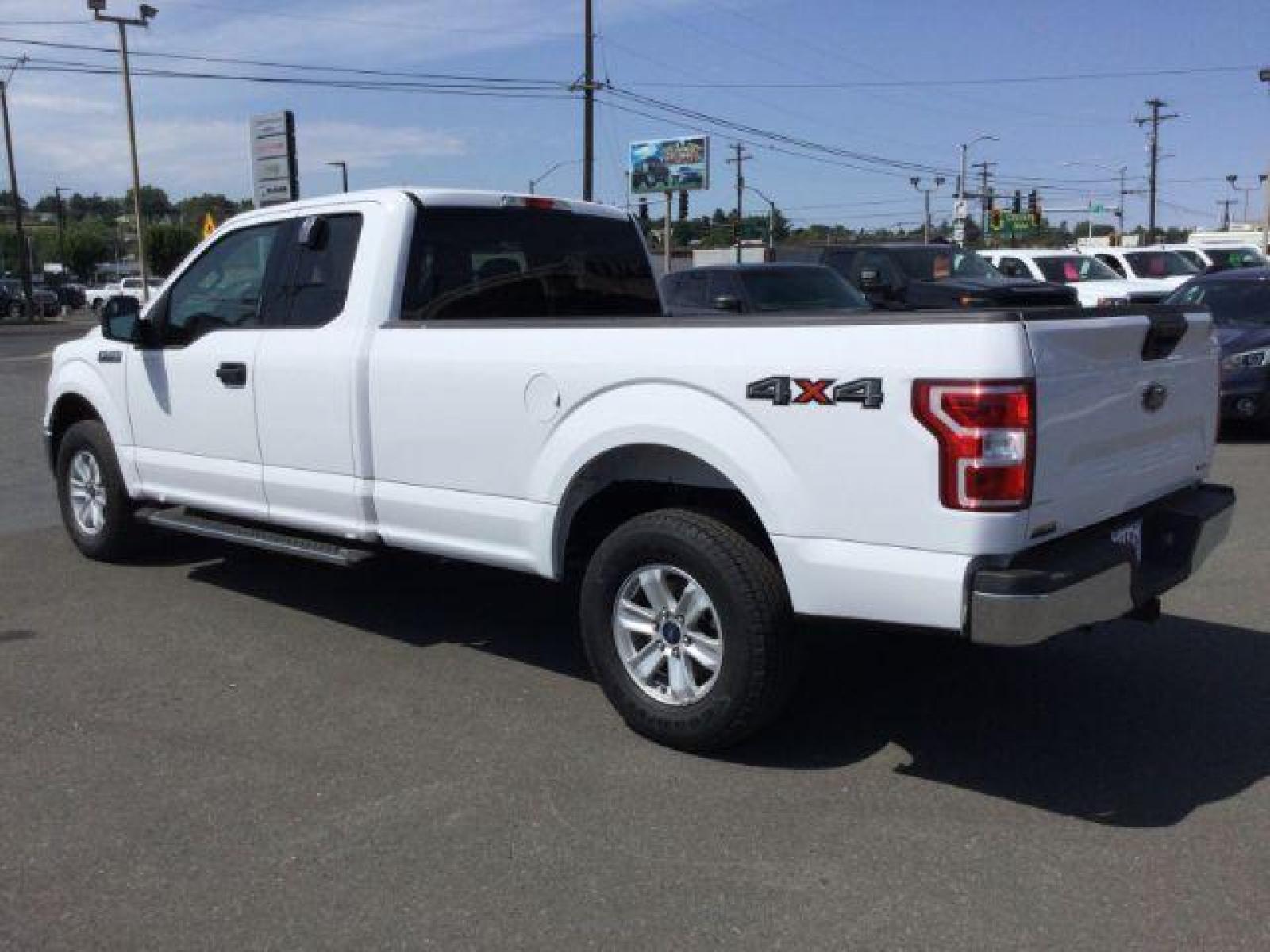 2020 Oxford White /Dark Earth Gray, cloth Ford F-150 XLT SuperCab 8-ft. Bed 4WD (1FTFX1E45LK) with an 3.5L V6 DOHC 24V engine, 6-Speed Automatic transmission, located at 1801 Main Street, Lewiston, 83501, (208) 743-9371, 46.417065, -117.004799 - Photo #2