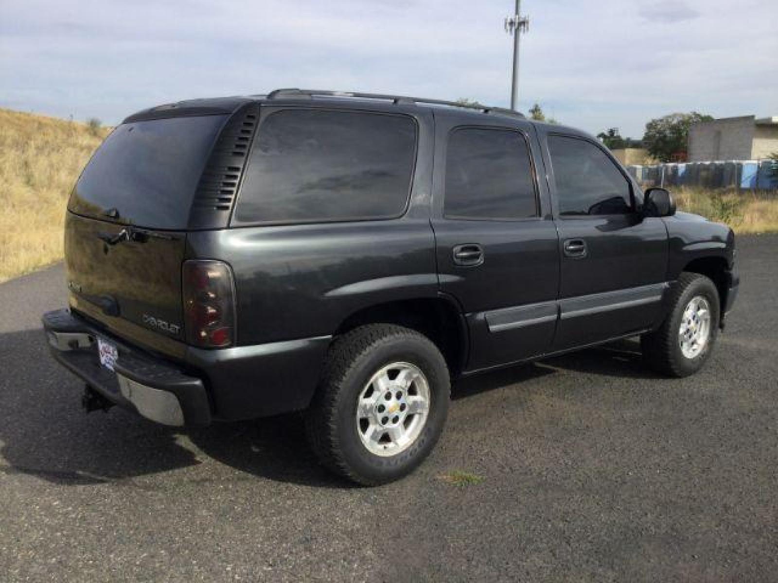 2005 Dark Gray Metallic /Tan/Neutral Cloth Interior Chevrolet Tahoe 2WD (1GNEC13T05R) with an 5.3L V8 OHV 16V engine, 4-Speed Automatic transmission, located at 1801 Main Street, Lewiston, 83501, (208) 743-9371, 46.417065, -117.004799 - Photo #15