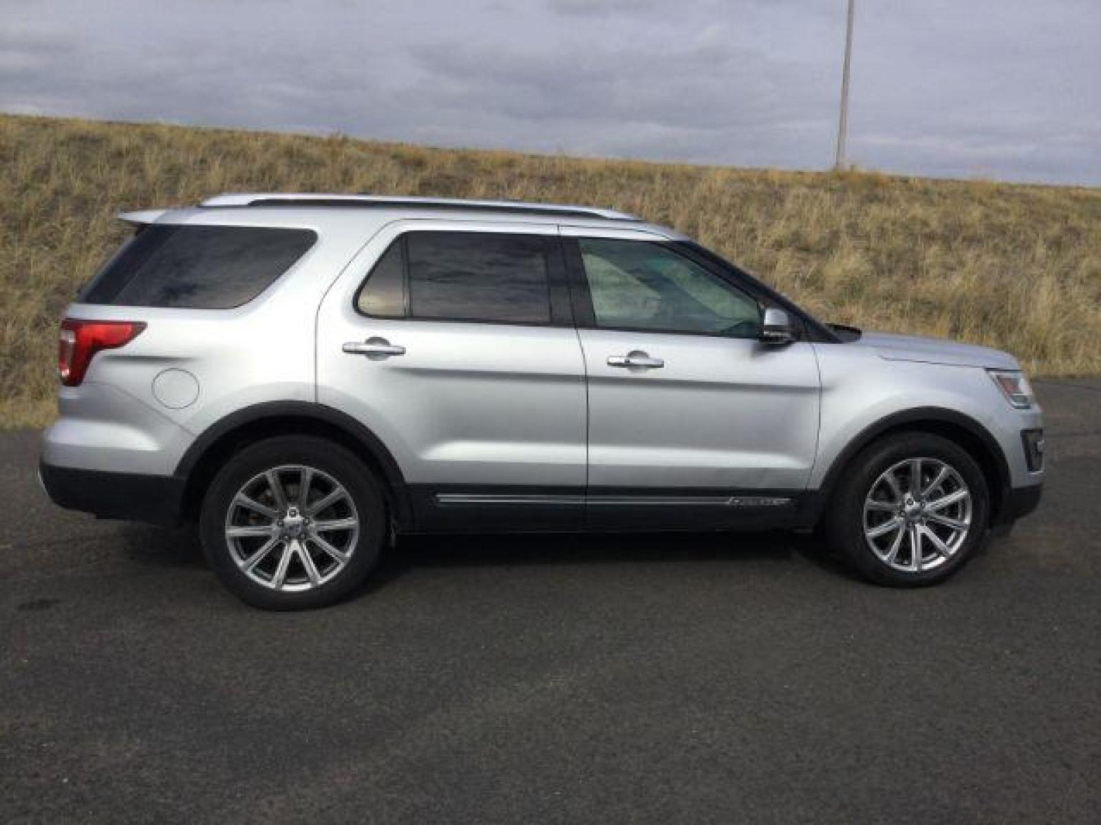 2016 Ingot Silver /Ebony Black, premium leather Ford Explorer Limited 4WD (1FM5K8F81GG) with an 3.5L V6 DOHC 24V engine, 6-Speed Automatic transmission, located at 1801 Main Street, Lewiston, 83501, (208) 743-9371, 46.417065, -117.004799 - Photo #11