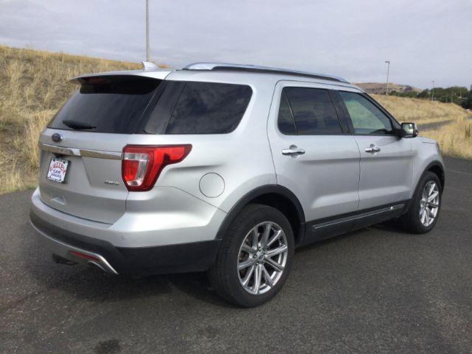 2016 Ingot Silver /Ebony Black, premium leather Ford Explorer Limited 4WD (1FM5K8F81GG) with an 3.5L V6 DOHC 24V engine, 6-Speed Automatic transmission, located at 1801 Main Street, Lewiston, 83501, (208) 743-9371, 46.417065, -117.004799 - Photo #12