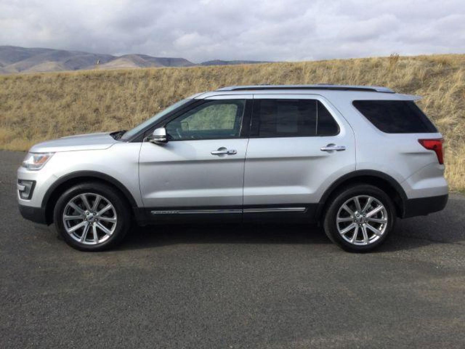 2016 Ingot Silver /Ebony Black, premium leather Ford Explorer Limited 4WD (1FM5K8F81GG) with an 3.5L V6 DOHC 24V engine, 6-Speed Automatic transmission, located at 1801 Main Street, Lewiston, 83501, (208) 743-9371, 46.417065, -117.004799 - Photo #1