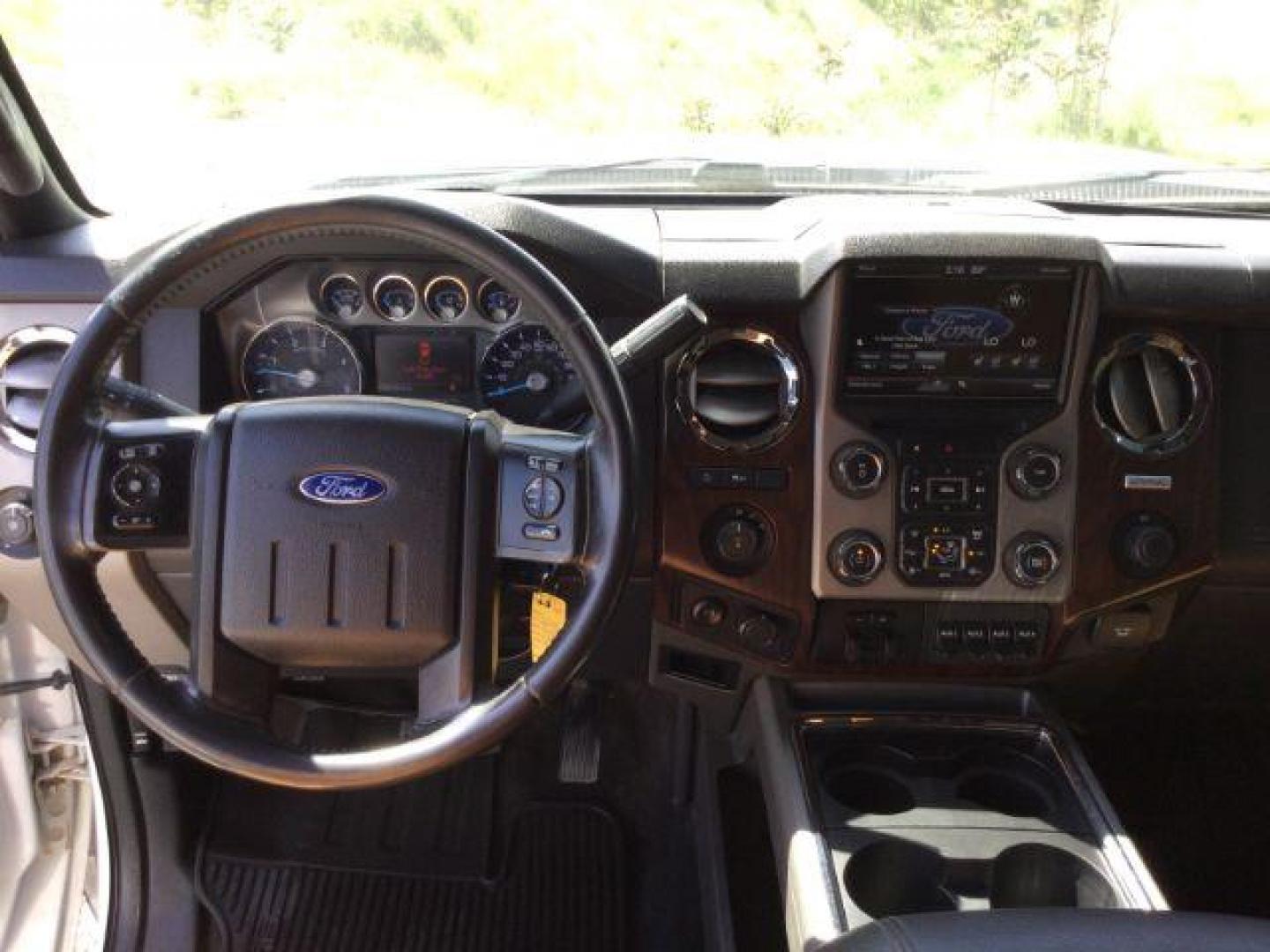 2015 Oxford White/Gray /Black Leather Ford F-350 SD Lariat Crew Cab 4WD (1FT8W3BT2FE) with an 6.7L V8 OHV 16V DIESEL engine, 6-Speed Automatic transmission, located at 1801 Main Street, Lewiston, 83501, (208) 743-9371, 46.417065, -117.004799 - Photo#8