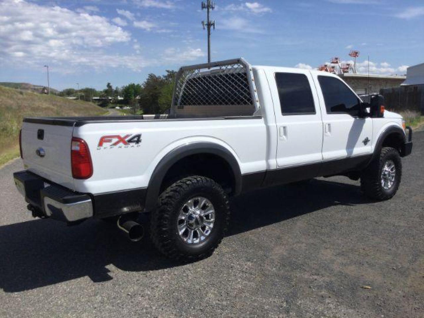 2015 Oxford White/Gray /Black Leather Ford F-350 SD Lariat Crew Cab 4WD (1FT8W3BT2FE) with an 6.7L V8 OHV 16V DIESEL engine, 6-Speed Automatic transmission, located at 1801 Main Street, Lewiston, 83501, (208) 743-9371, 46.417065, -117.004799 - Photo#12
