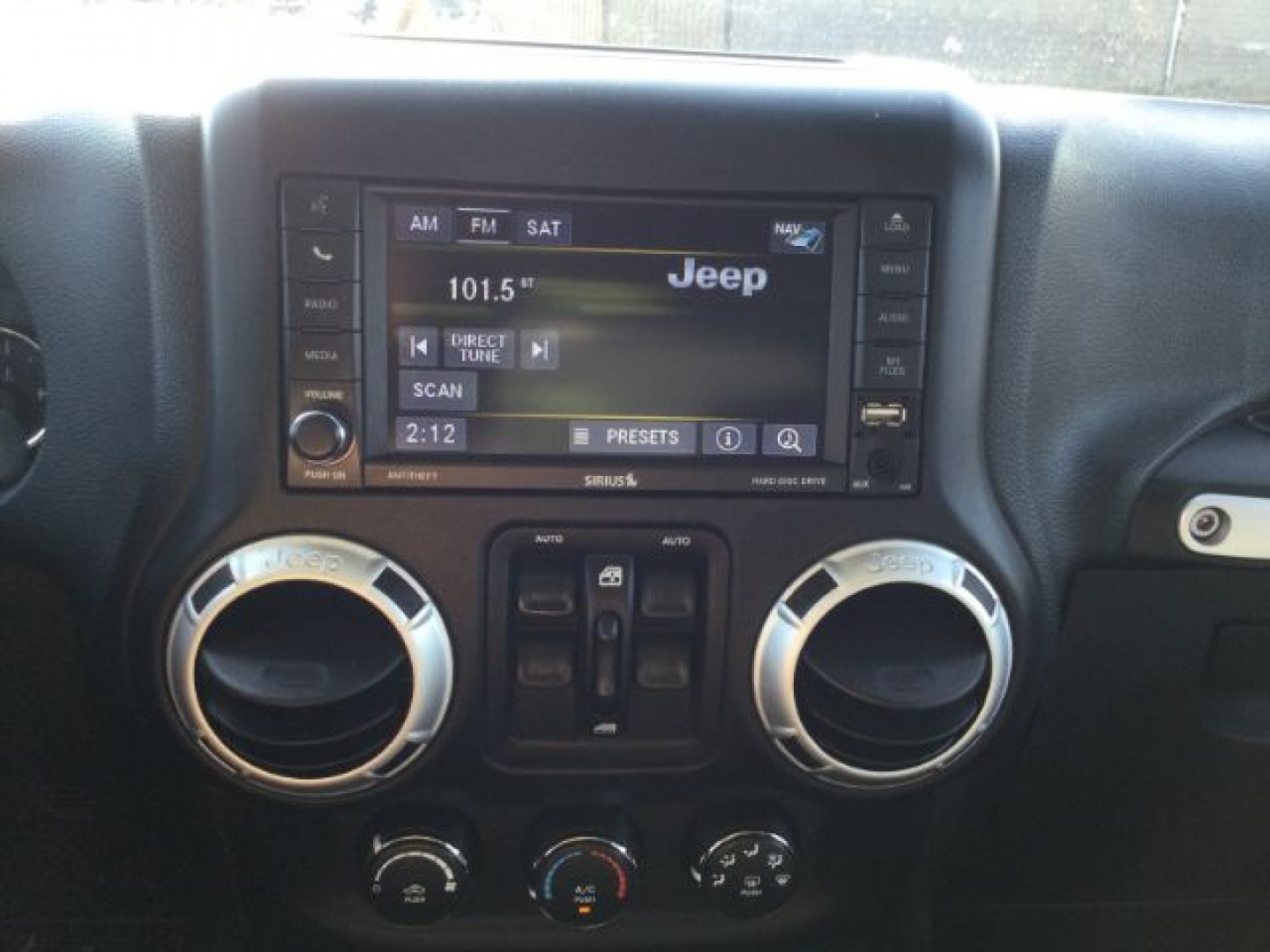 2016 Bright White Clear Coat /Black, leather Jeep Wrangler Unlimited Sahara 4WD (1C4BJWEG3GL) with an 3.6L V6 DOHC 24V FFV engine, 5-Speed Automatic transmission, located at 1801 Main Street, Lewiston, 83501, (208) 743-9371, 46.417065, -117.004799- Photo#22