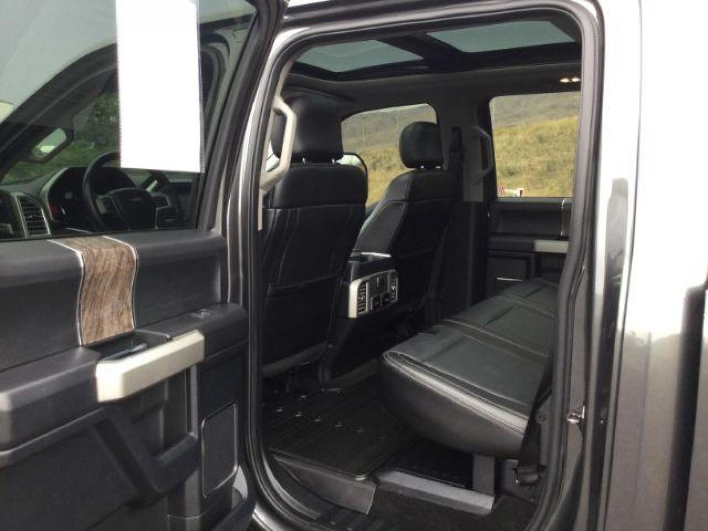 2017 /black leather Ford F-250 SD Lariat Crew Cab 4WD (1FT7W2BT8HE) with an 6.7L V8 OHV 16V DIESEL engine, 6-Speed Automatic transmission, located at 1801 Main Street, Lewiston, 83501, (208) 743-9371, 46.417065, -117.004799 - Photo#4