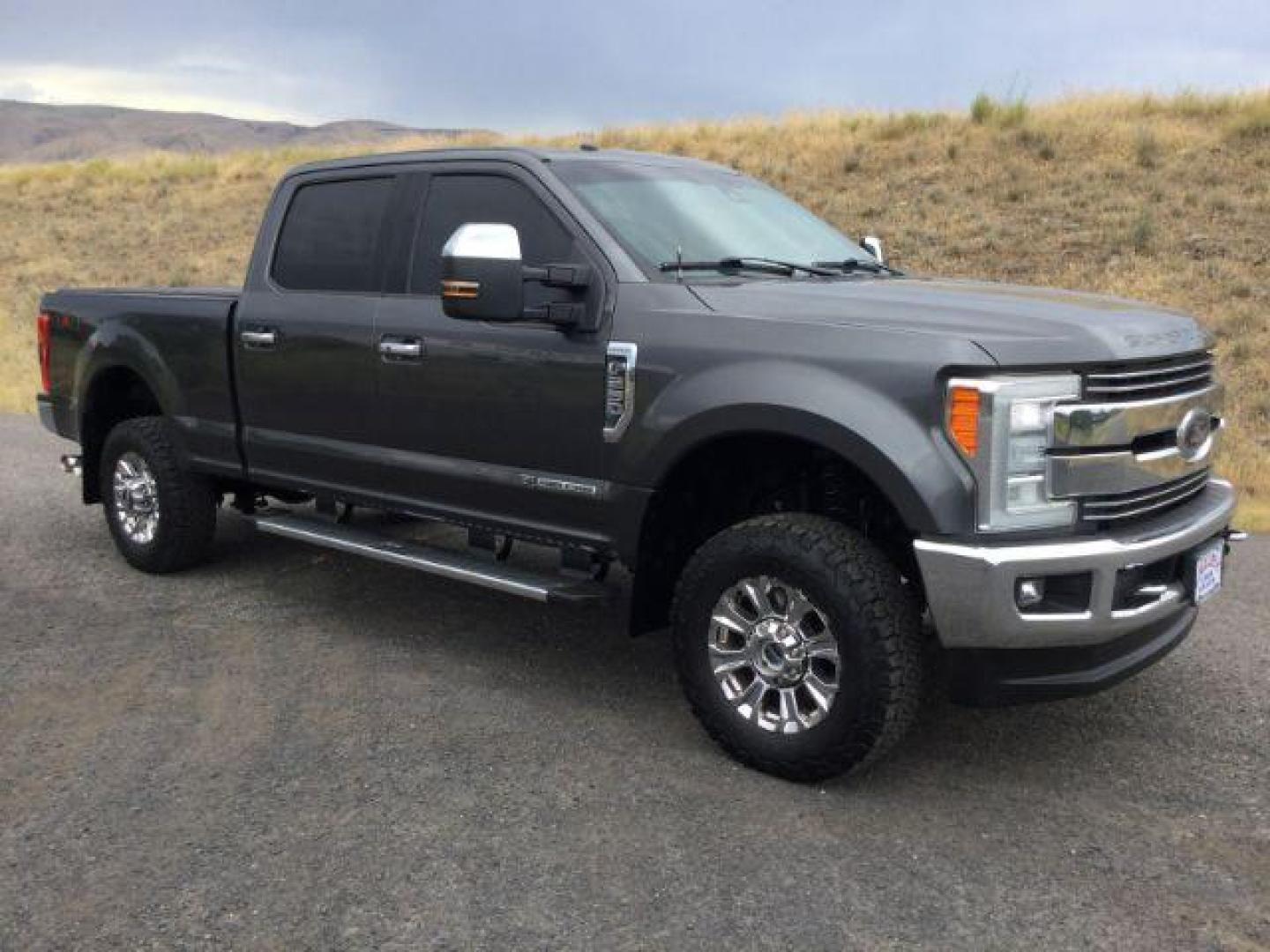 2017 /black leather Ford F-250 SD Lariat Crew Cab 4WD (1FT7W2BT8HE) with an 6.7L V8 OHV 16V DIESEL engine, 6-Speed Automatic transmission, located at 1801 Main Street, Lewiston, 83501, (208) 743-9371, 46.417065, -117.004799 - Photo#15